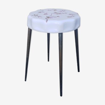 Gilac stool