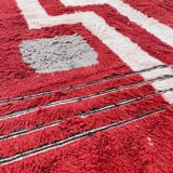 Modern Moroccan rug in red wool with geometric lines 150/250cm
