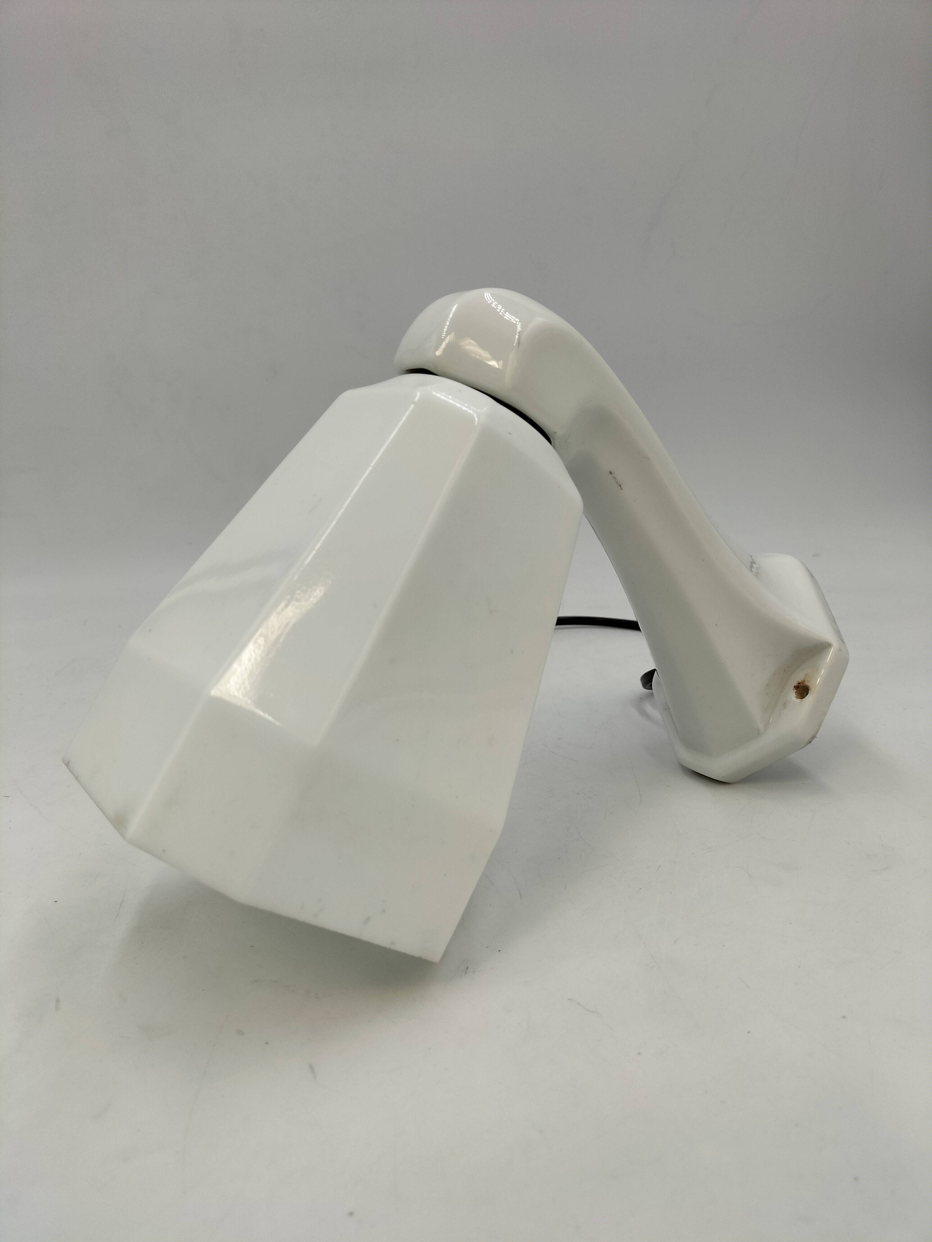 Porcelain and opaline wall light