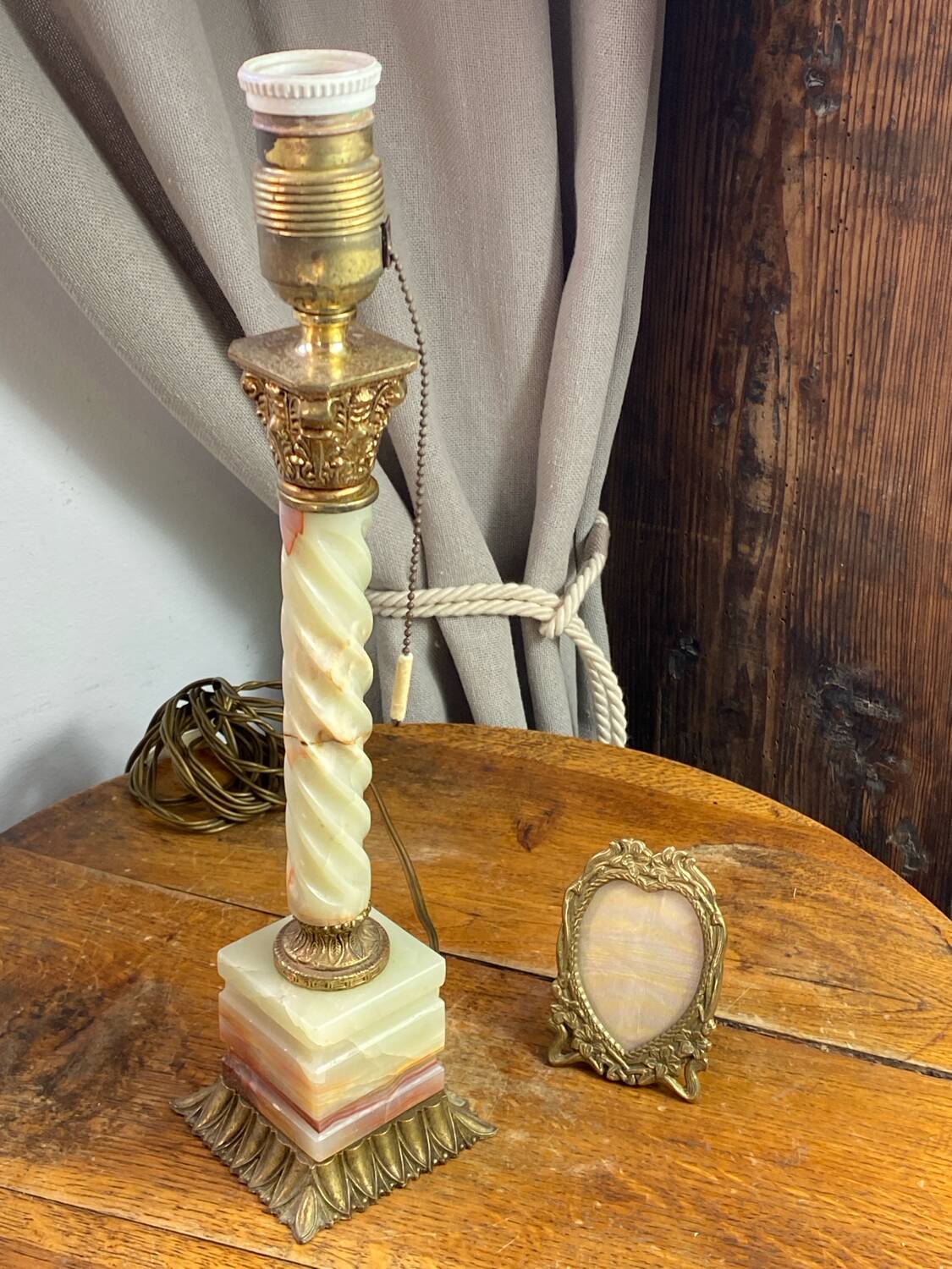Twisted onyx and bronze lamp