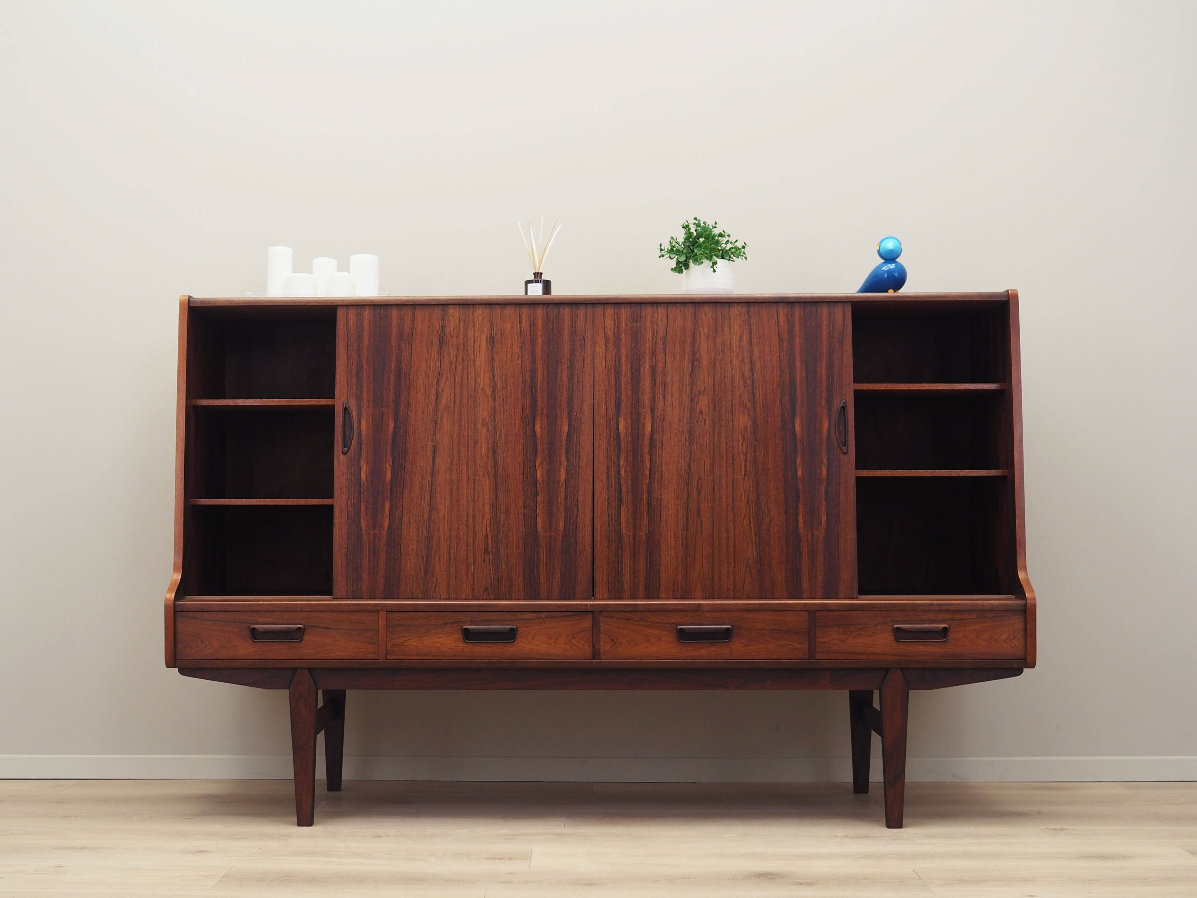 Buffet haut en palissandre, design danois, années 1960, production : Danemark