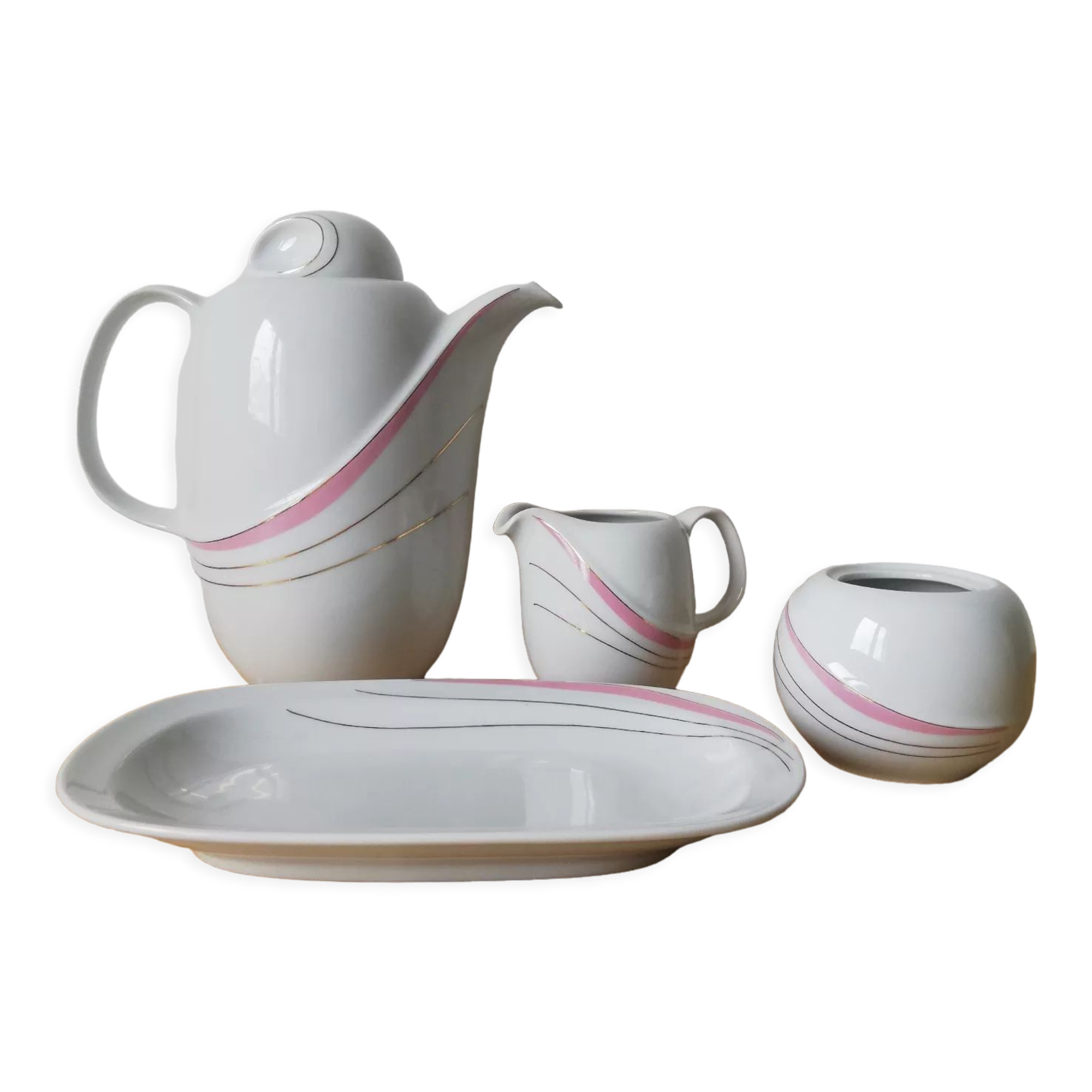 Coffee maker and accessories