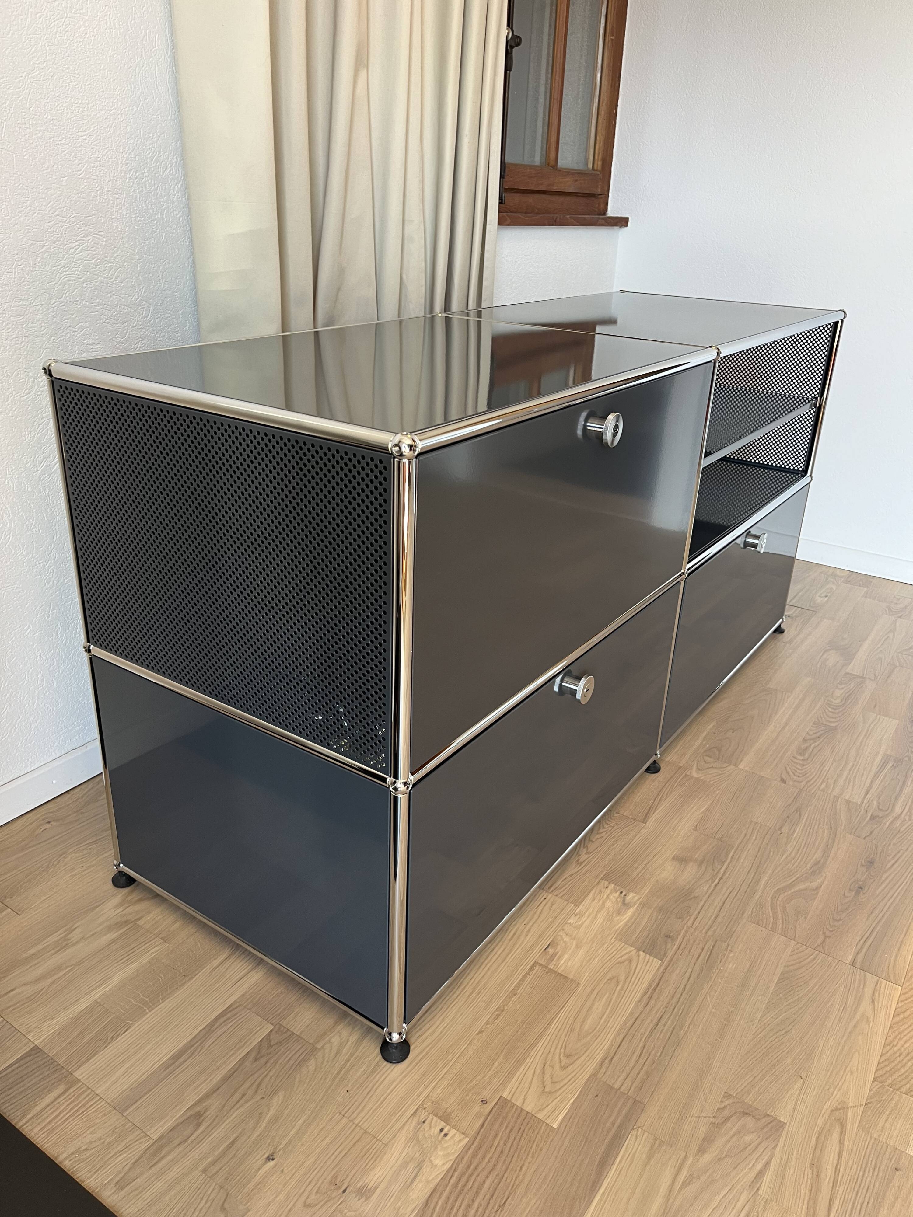 USM Haller chest of drawers in Anthracite Grey