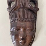 Masque africain en ébène