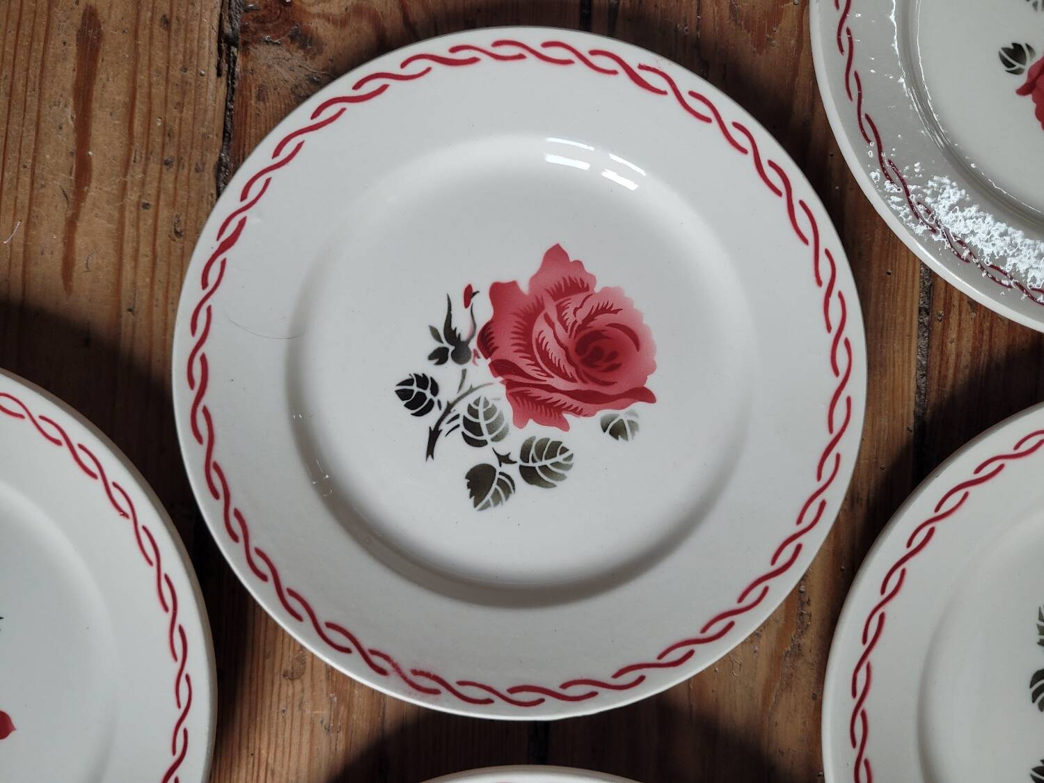 Lot n°2 de 6 assiettes à dessert Germaine de Badonviller