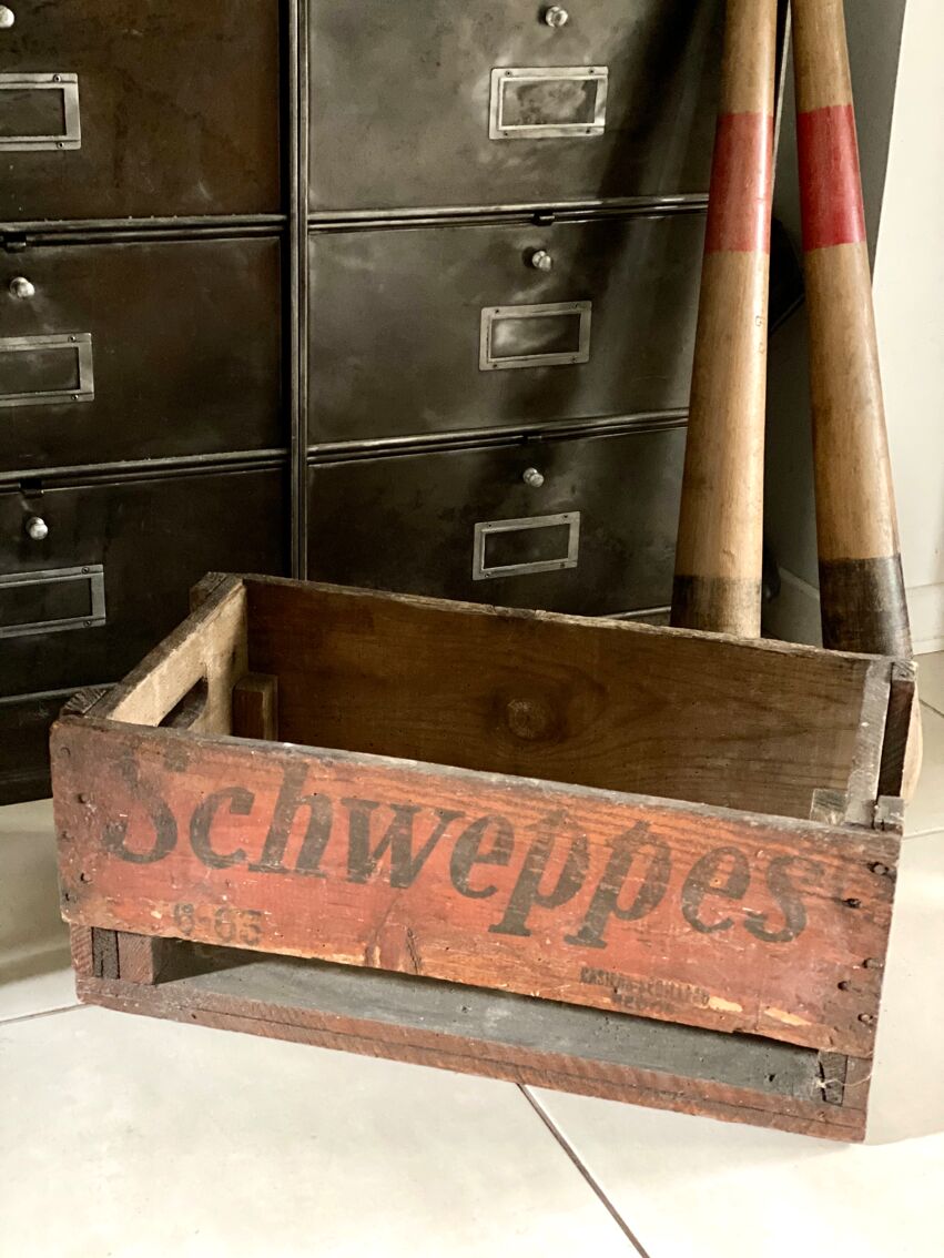 Former Schweppes wooden crate | Selency