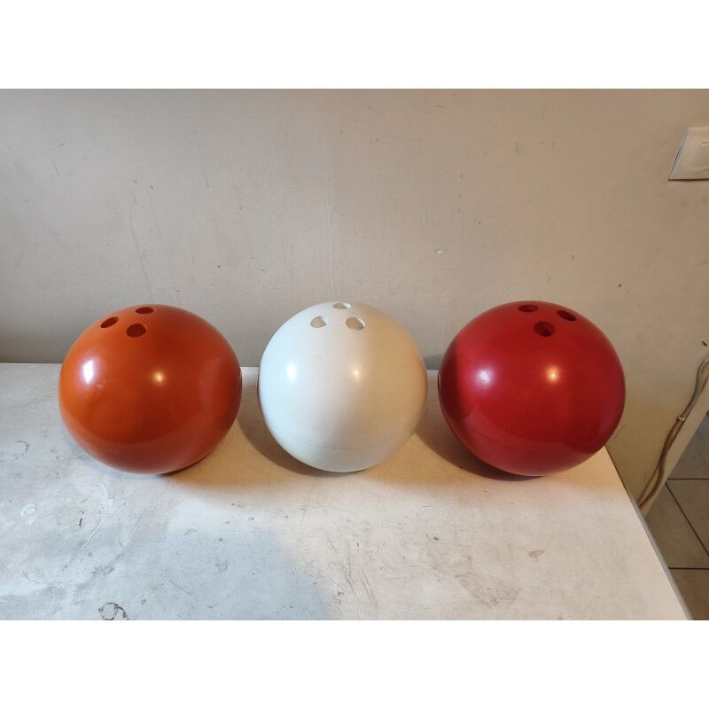 3 bowling balls: 70s ice cube trays