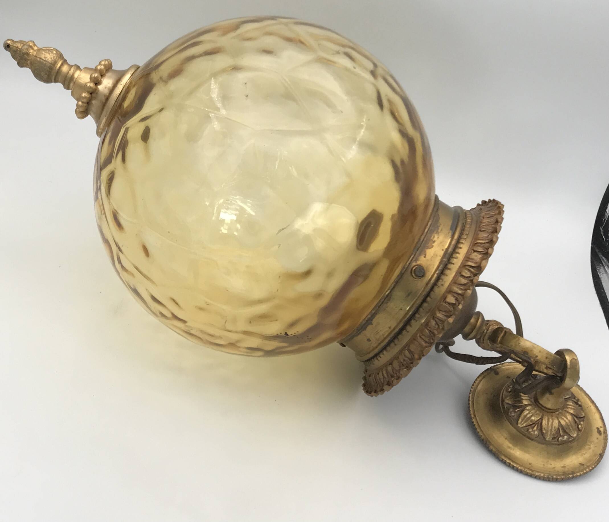 Chandelier vintage ceiling lantern in textured yellow glass and golden brass