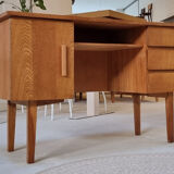 Bureau du milieu du siècle