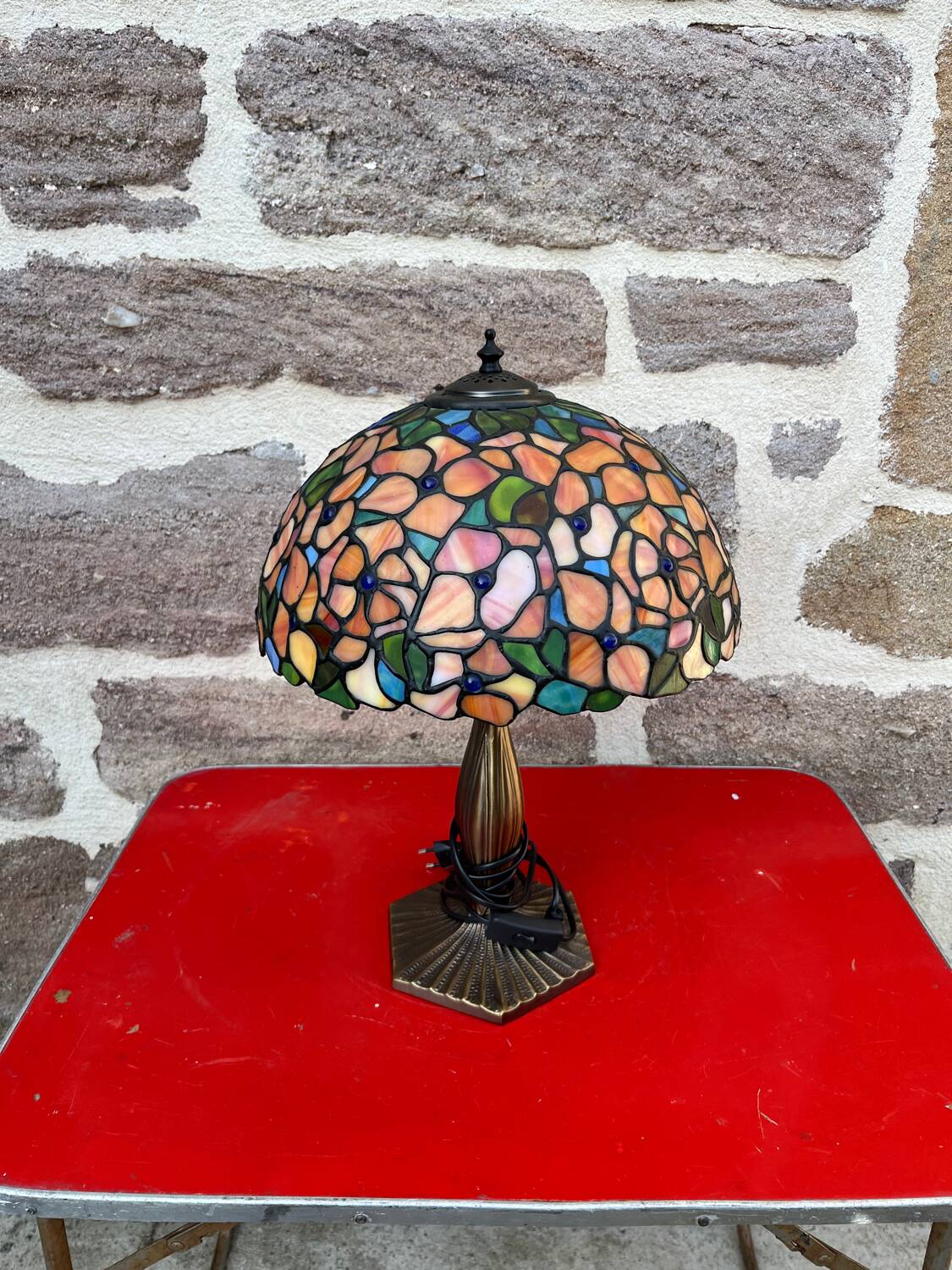 Tiffany lamp