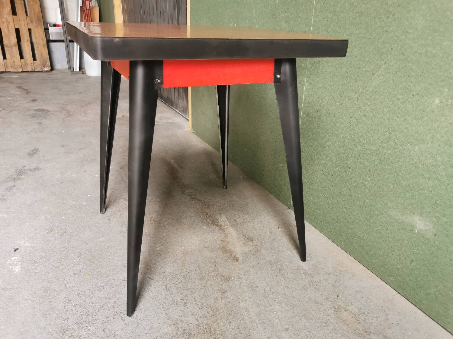 Tolix table T55 Xavier Pauchard