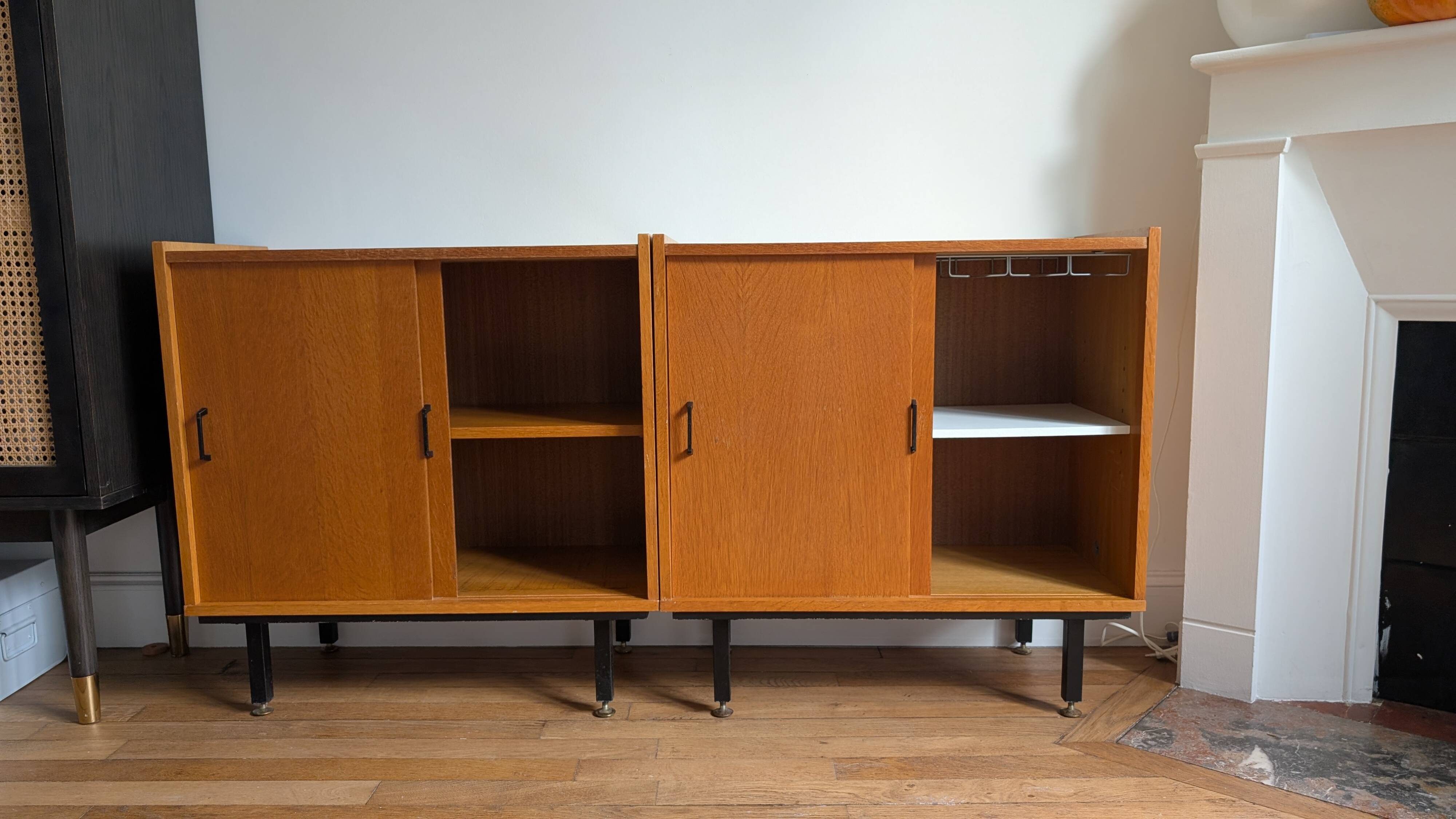 Paire de buffets modernistes modulables en bibliothèque