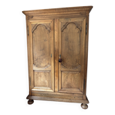 Armoire Louis XIV en noyer massif, XVIIIe siècle