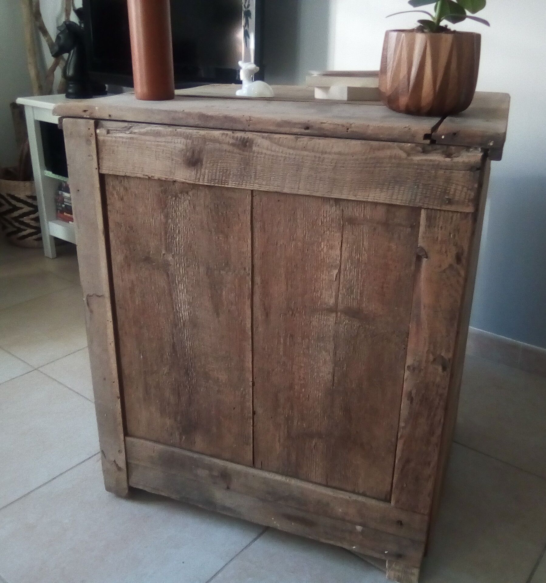 Old farmhouse jam maker