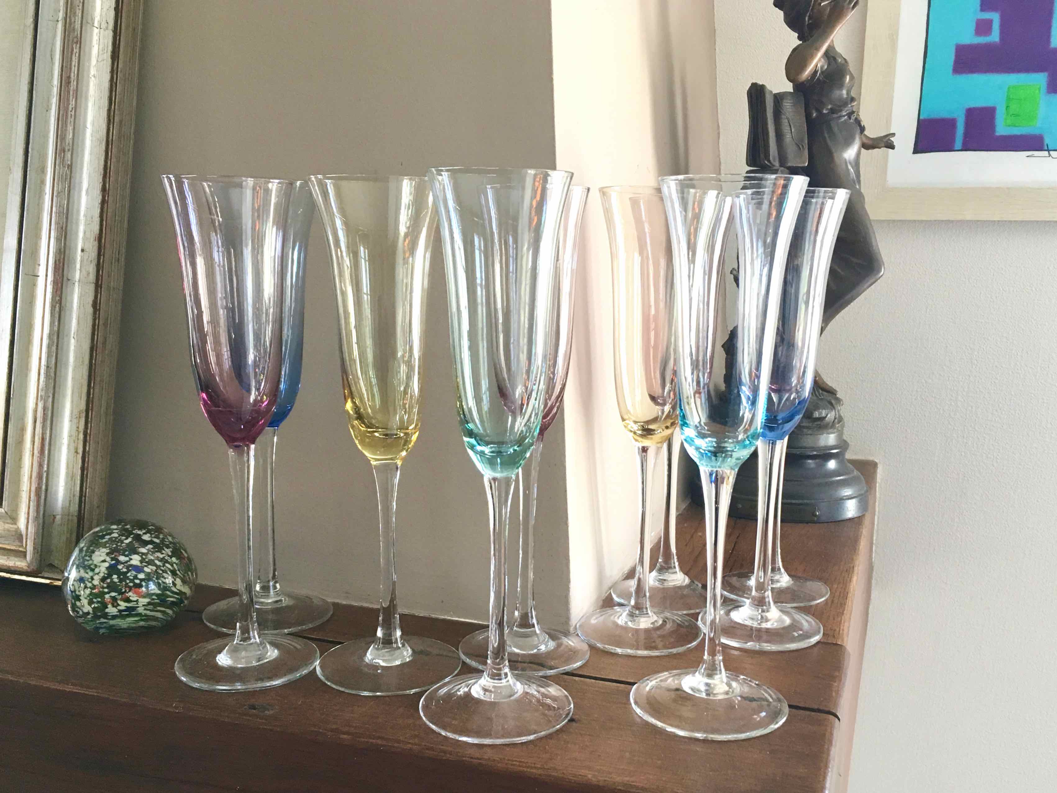 Set de 10 flûtes à champagne colorées