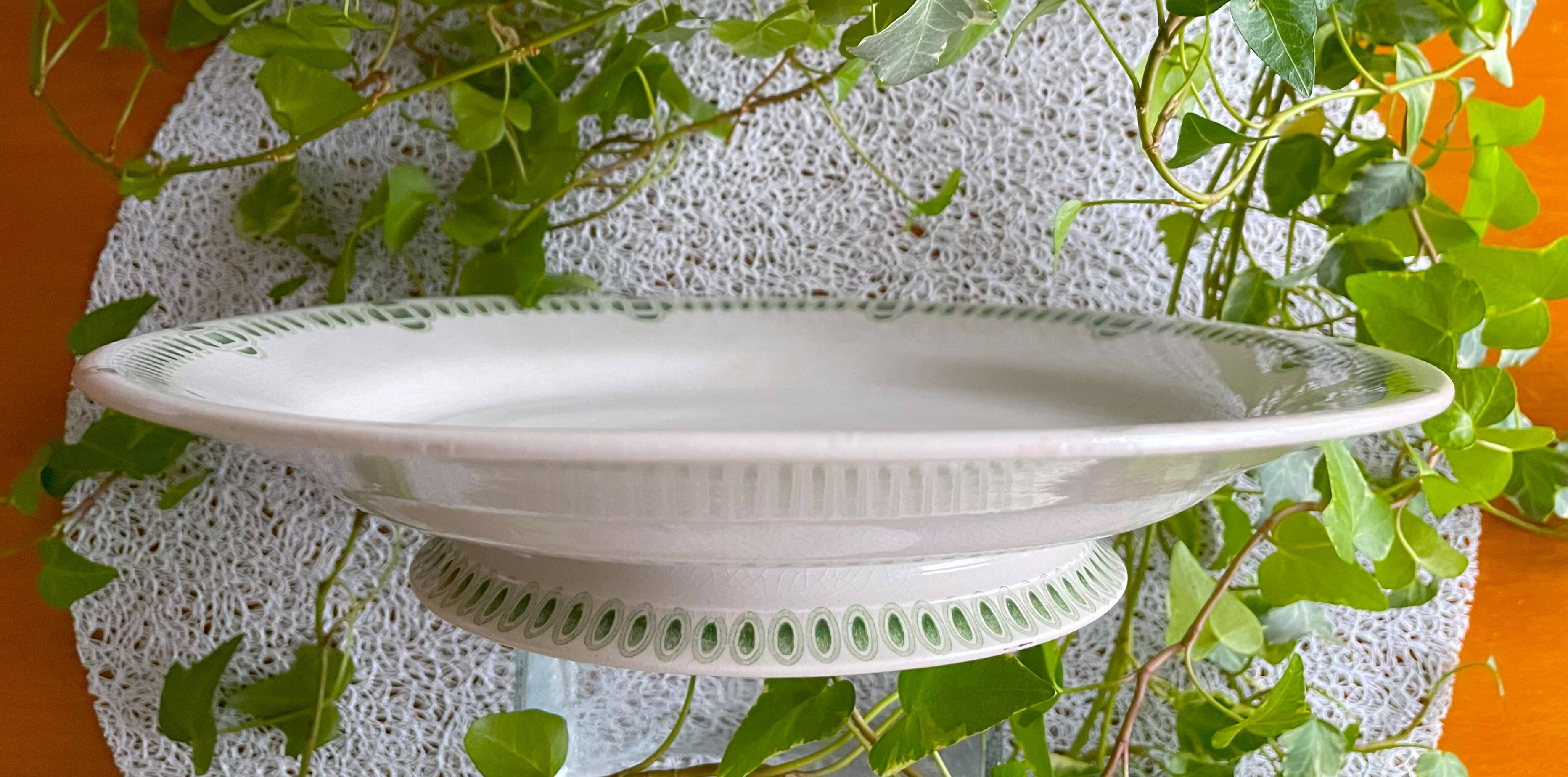 Old mignardise dish on pedestal in earthenware from Creil & Montereau