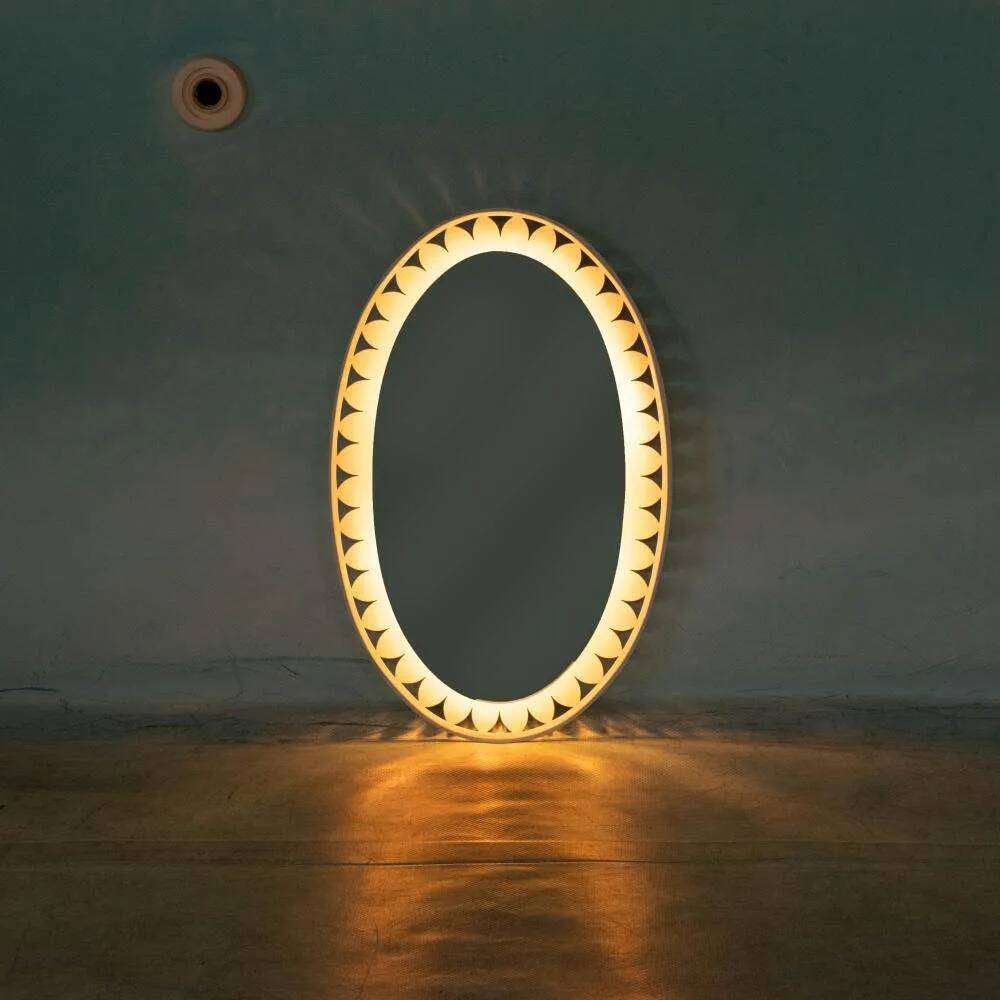 Organic mirror Space Age 1970s Hillebrand