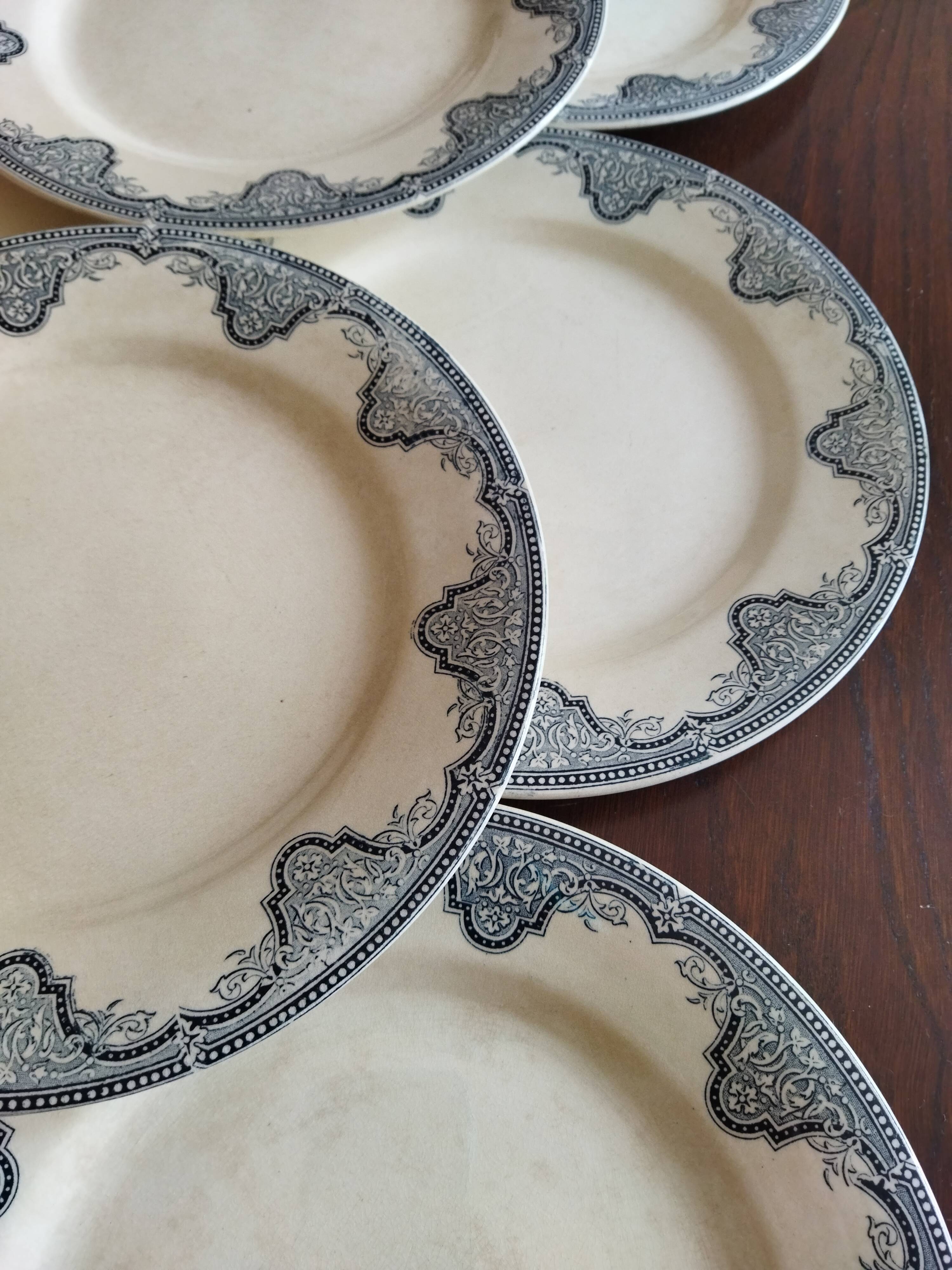 8 flat plates iron earth Salins, model Céline