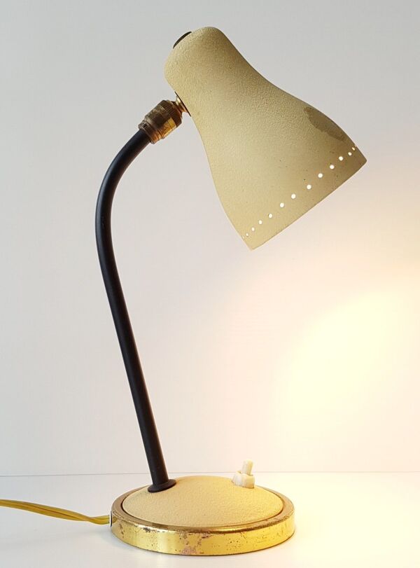 Lampe à poser typique 1950 réflecteur ogive beige années 50 vintage rockabilly zazou
