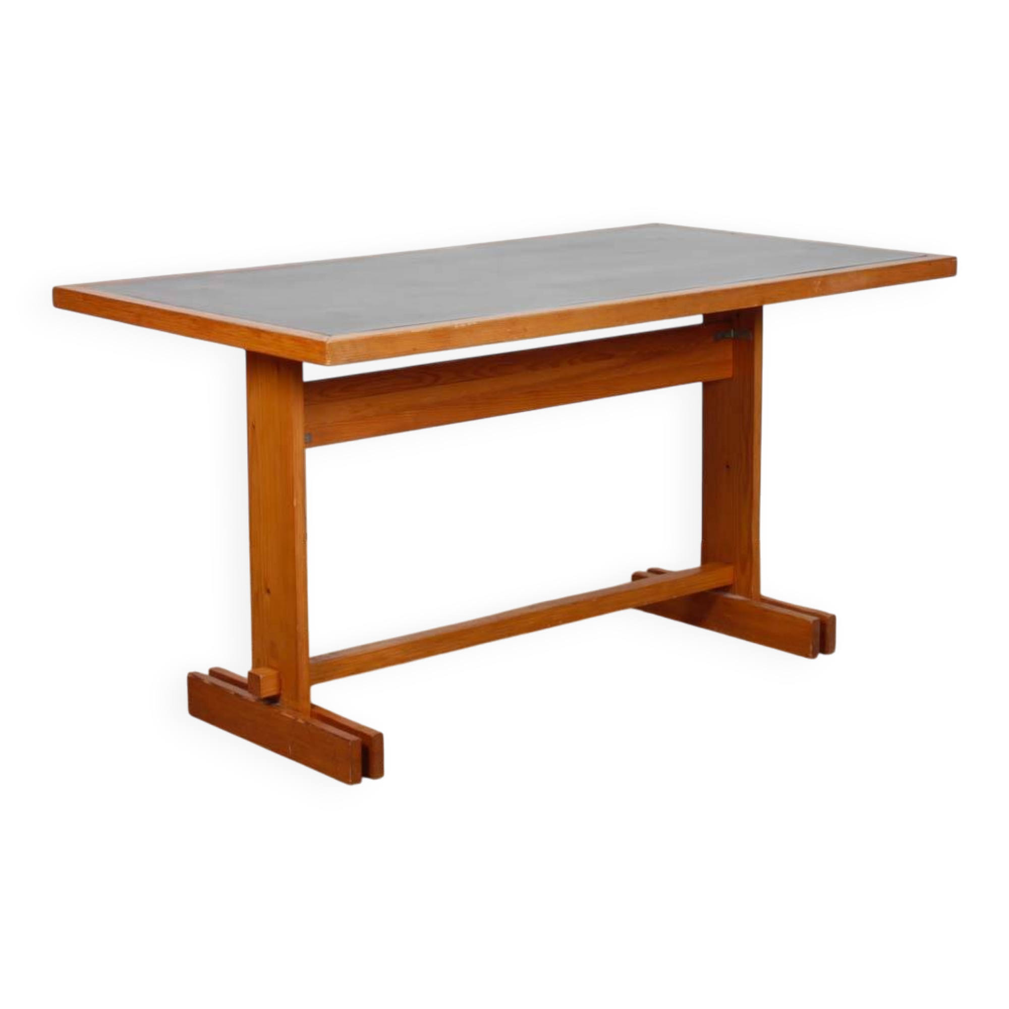 Rectangular pine dining table, 20th-century work.
