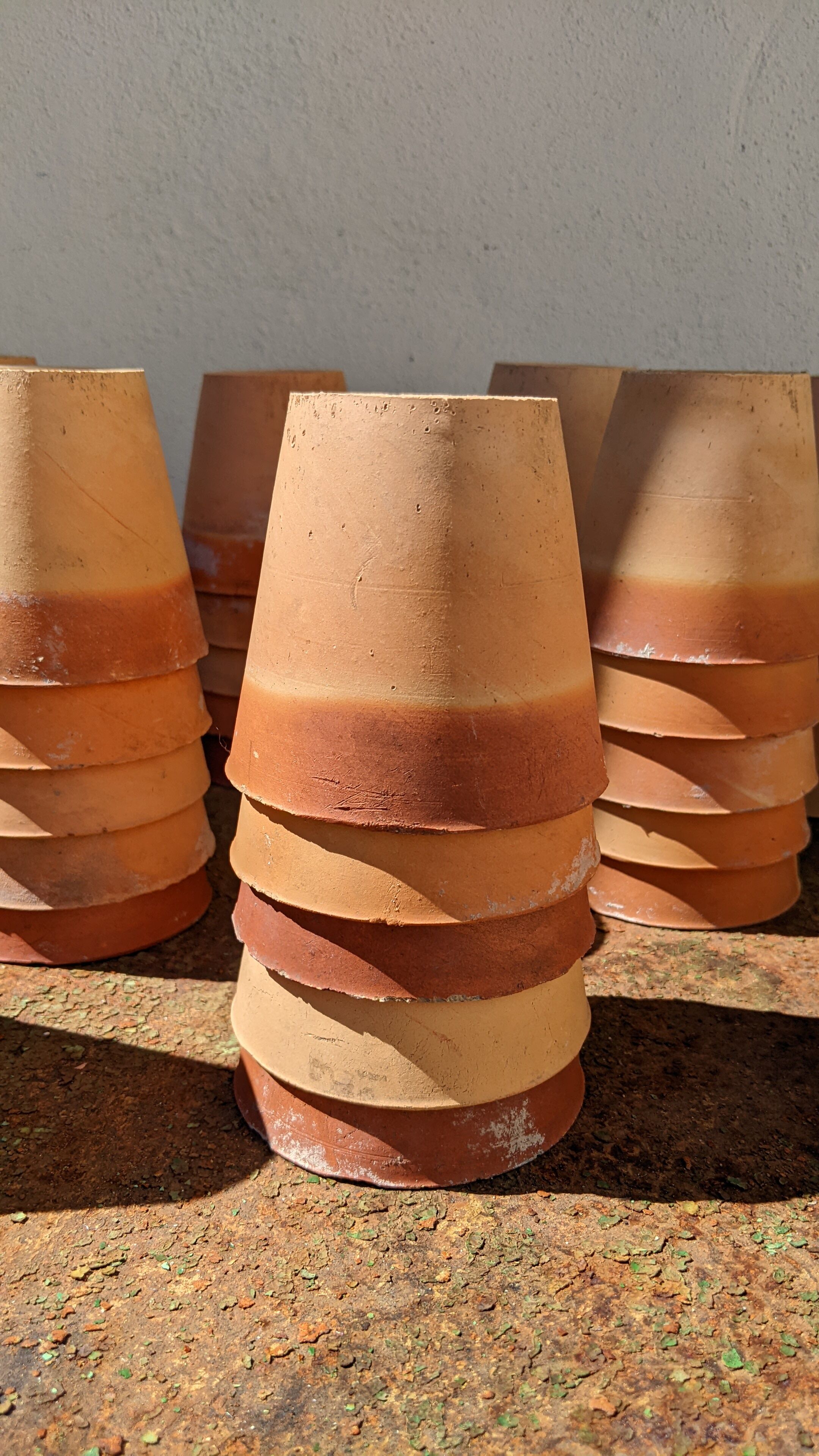 Terracotta pot circa 1930 graineterie