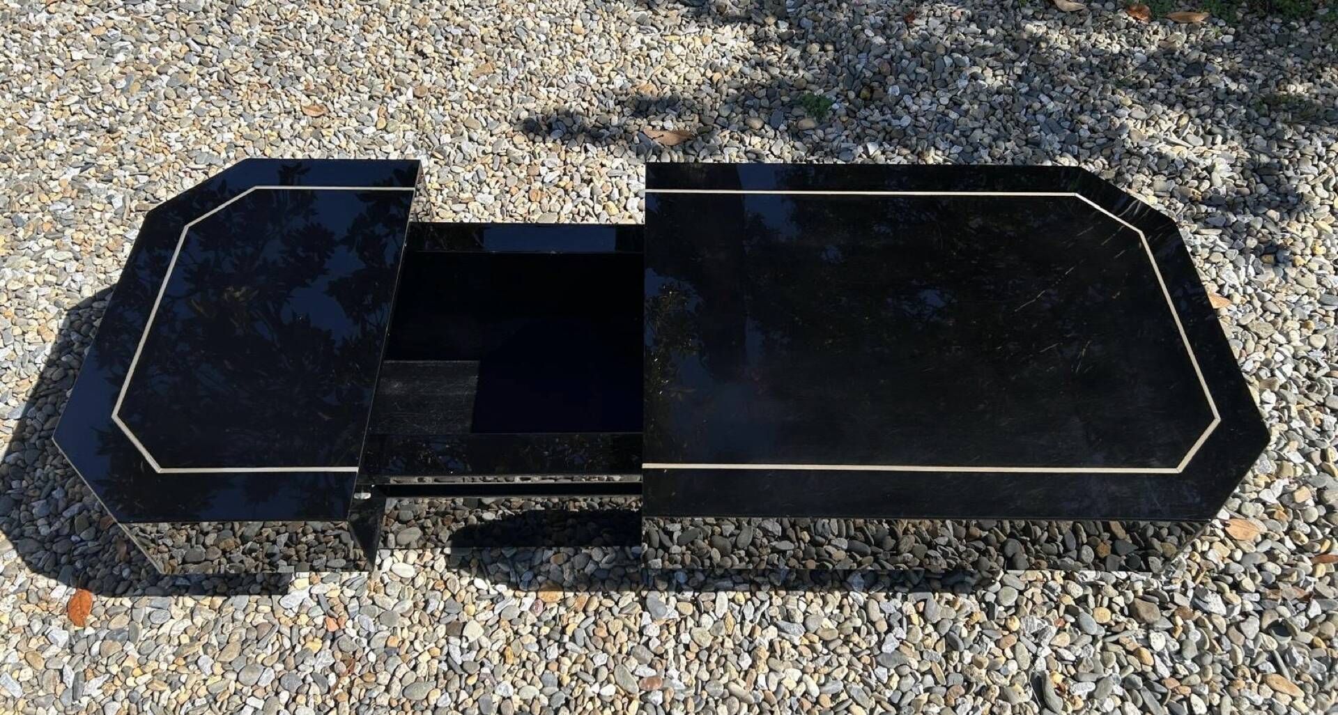 Lacquered table by Roche Bobois from the 70s, attributed to J-C Mahey.