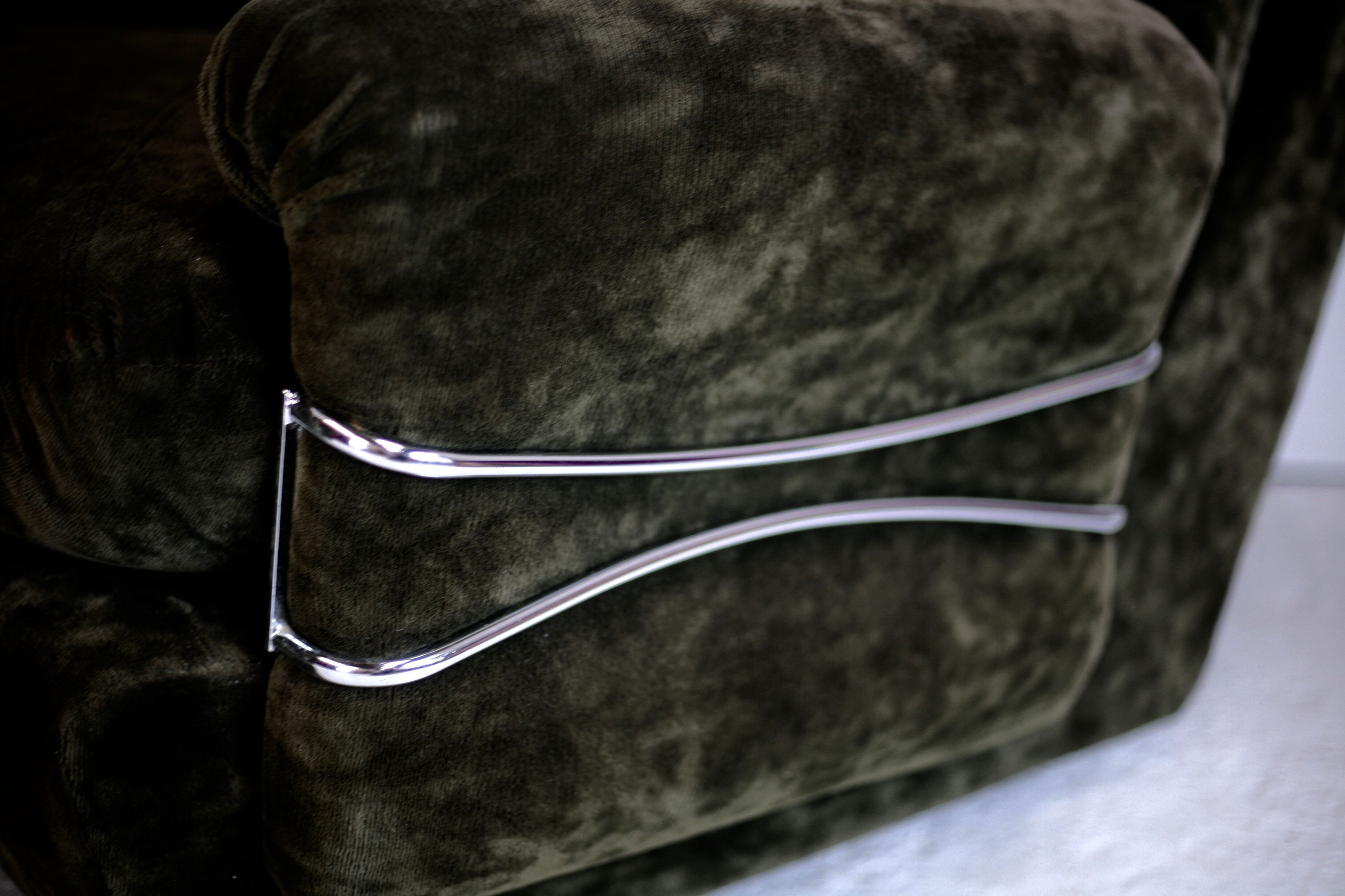 Pair of armchairs "Space Age", brown velvet and steel, France, circa 1970.