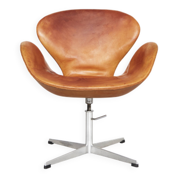 Swan Chair by Arne Jacobsen for Fritz Hansen