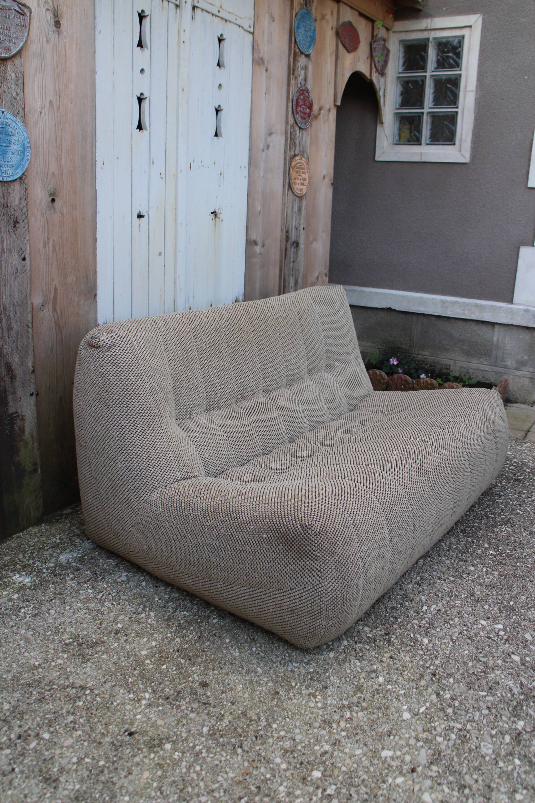 2 seater vintage sofa chair