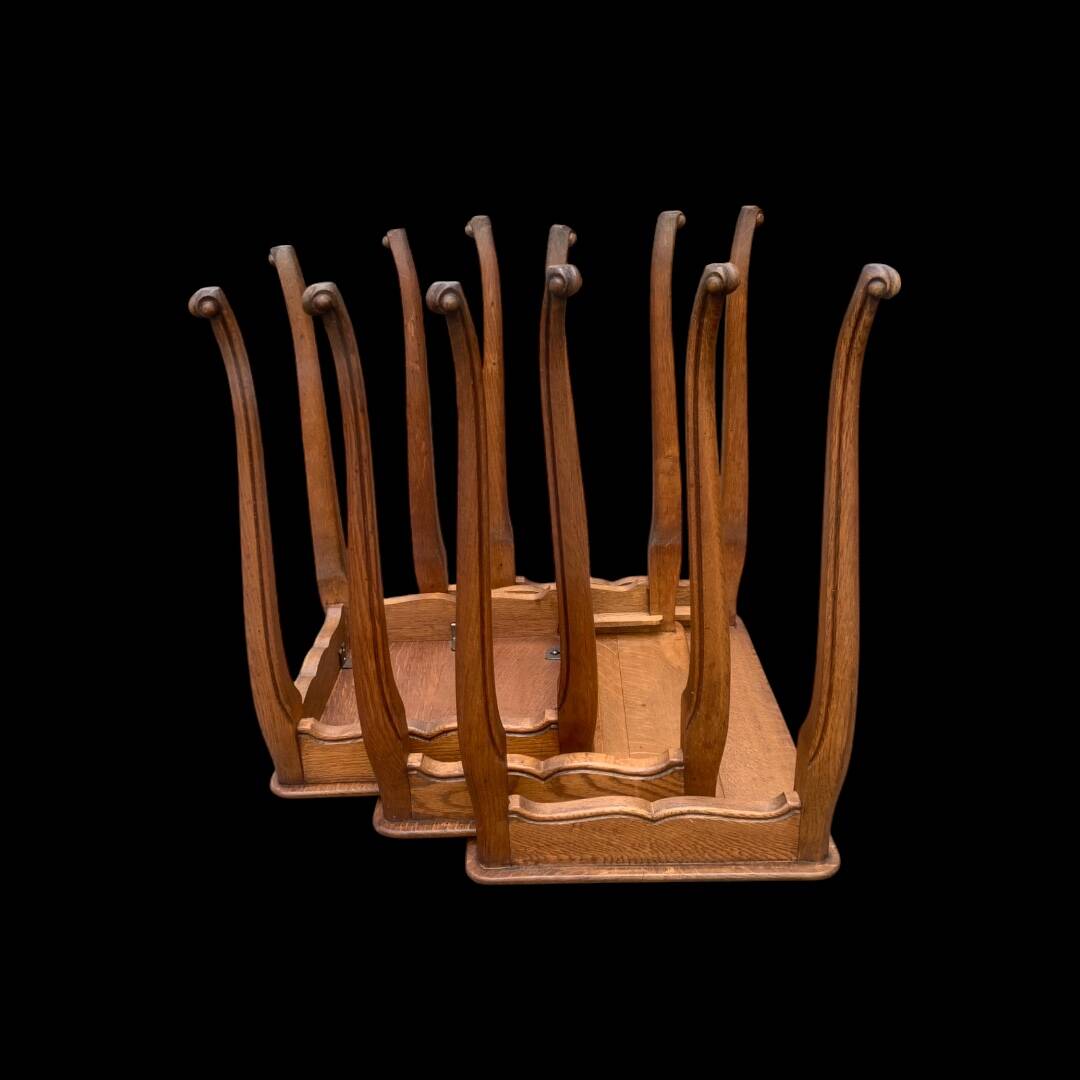 Set of three antique nesting tables in solid oak – cabriole legs