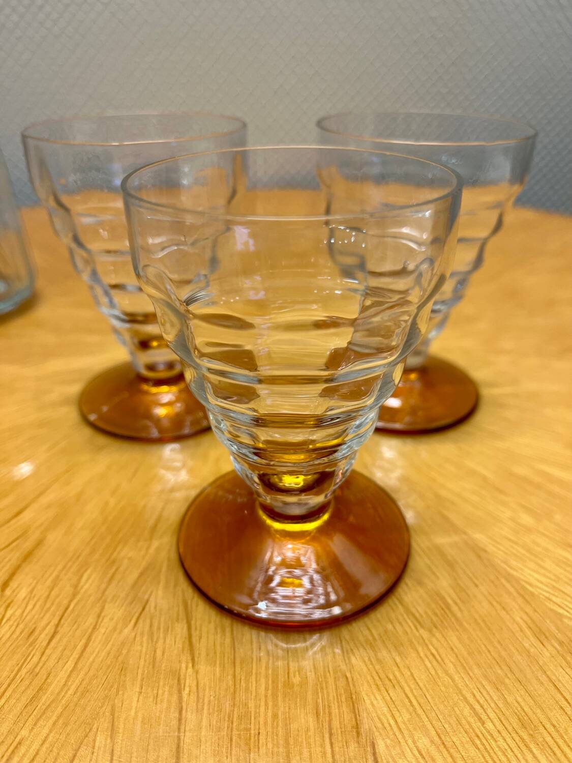 Set of 3 Art Deco glasses