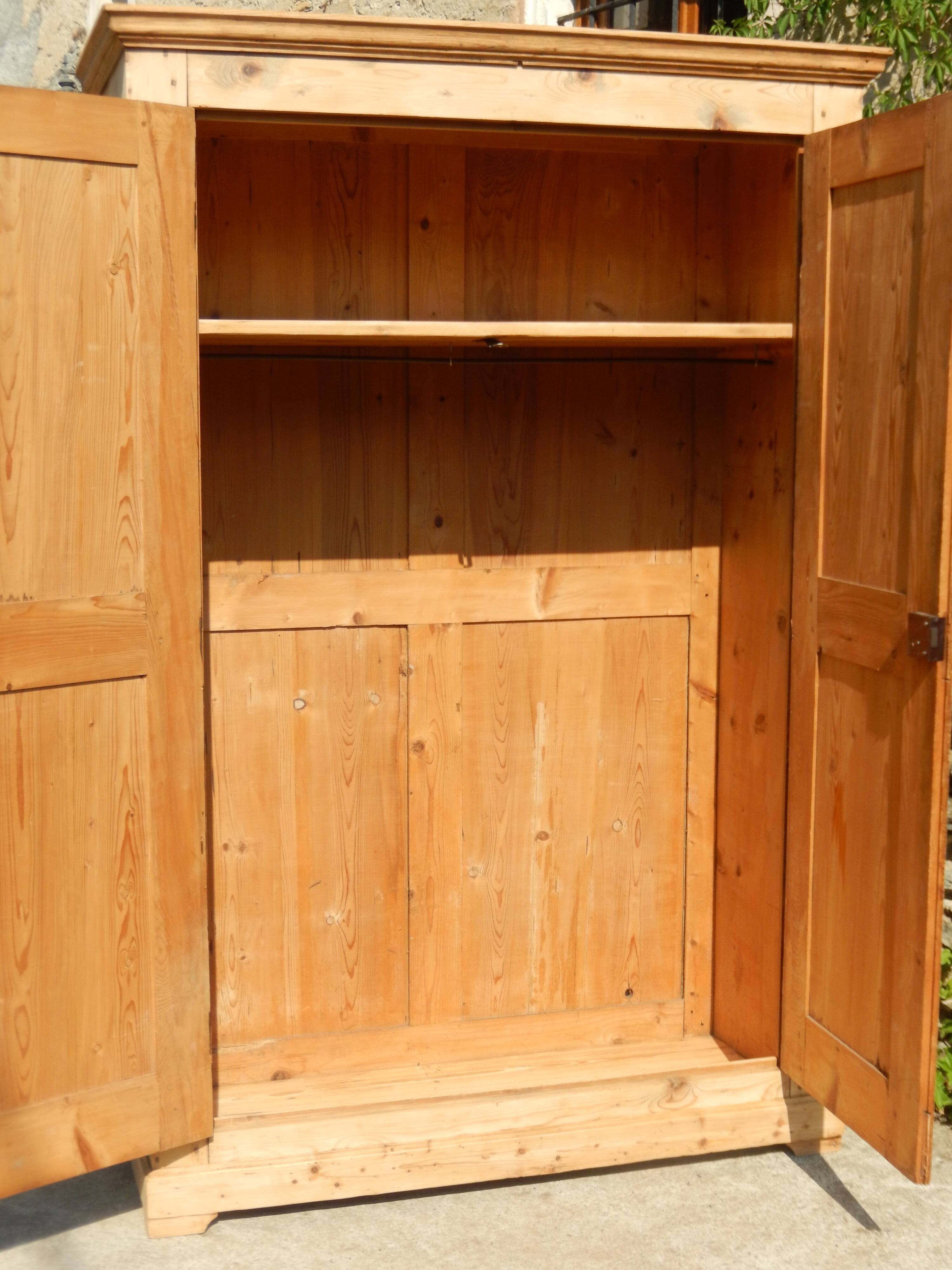 Superb Parisian wardrobe cloakroom cupboard in natural light pine.
