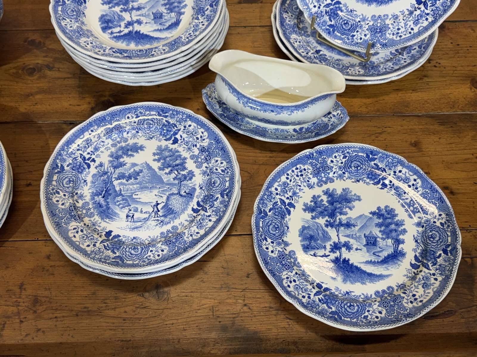 32-piece table service Burgenland decor from Villeroy and Boch.