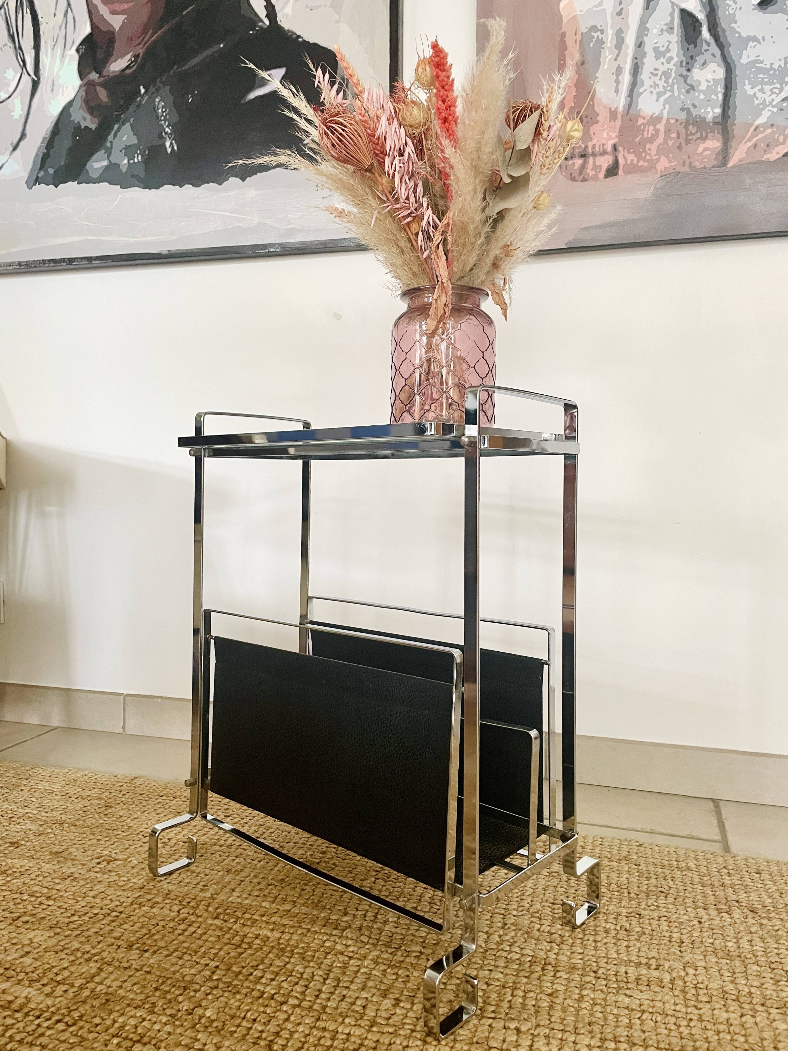 Side table - Bauhaus magazine rack