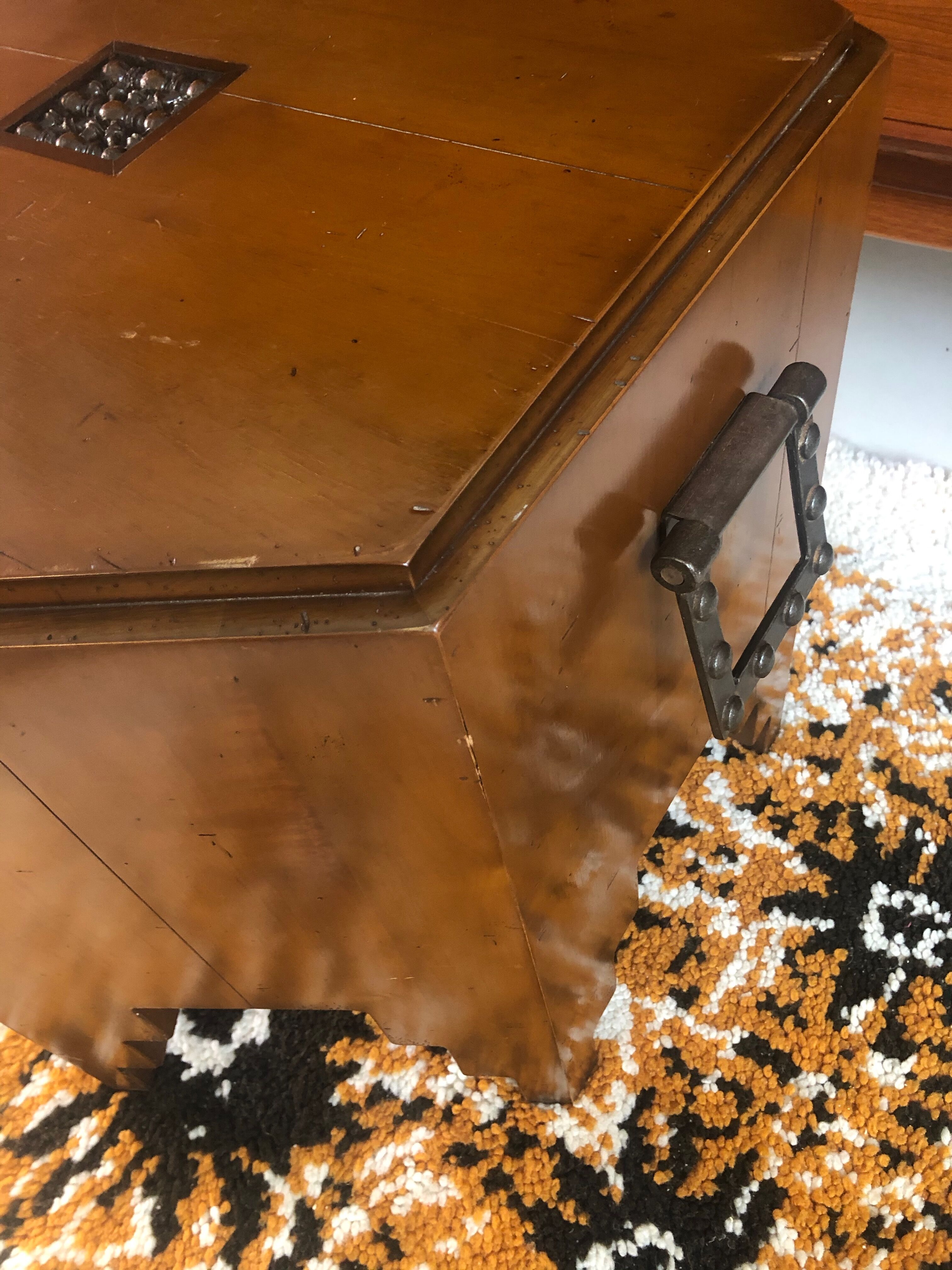 Bedside, coffee table, roche Bobois sofa tip