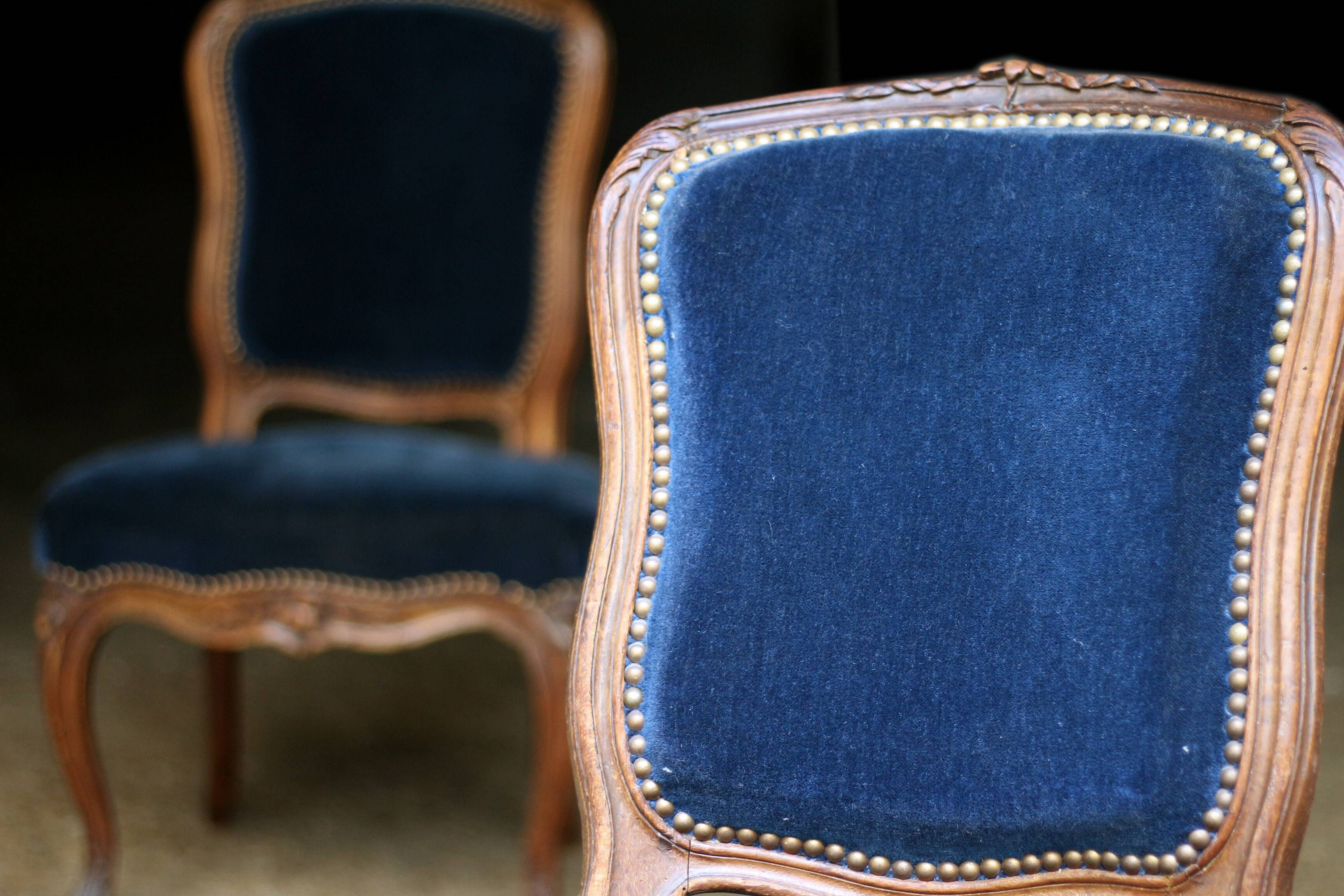 Adorable pair of low chairs from the 19th century. Wood and velvet fabric.