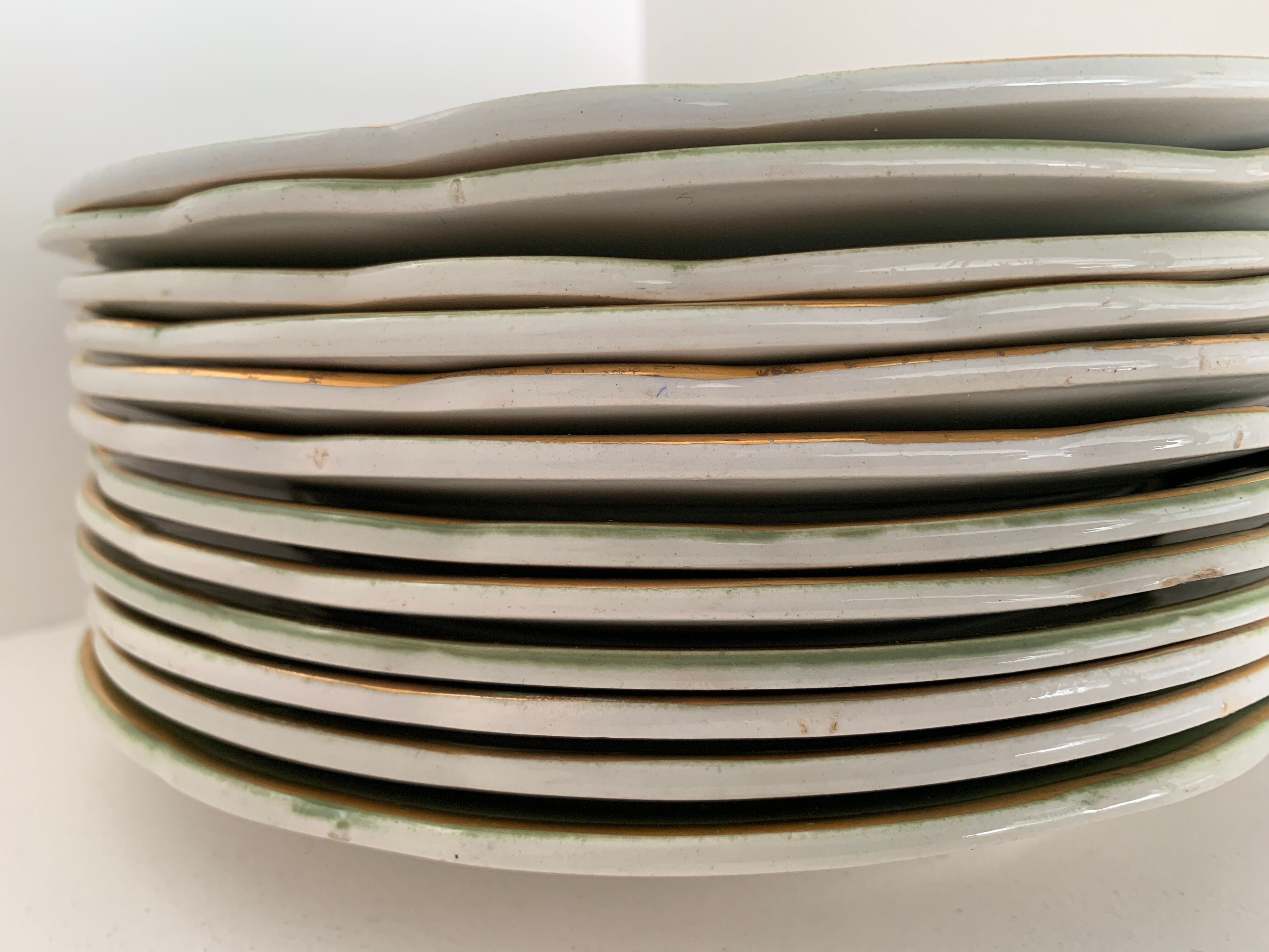 12 flat plates in flat earthenware KG Luneville bagatelle model, late 19th century