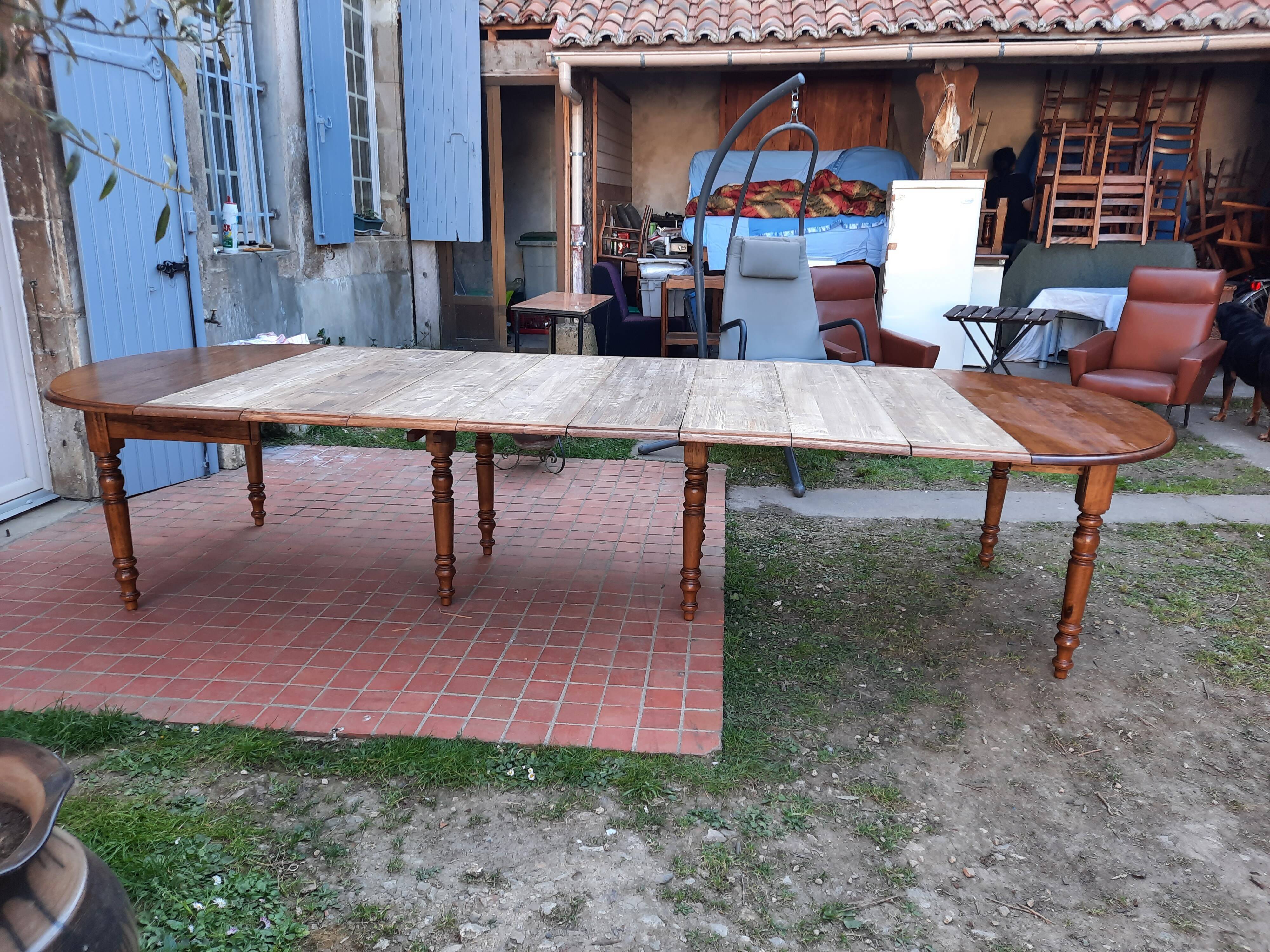 8-foot shutter table