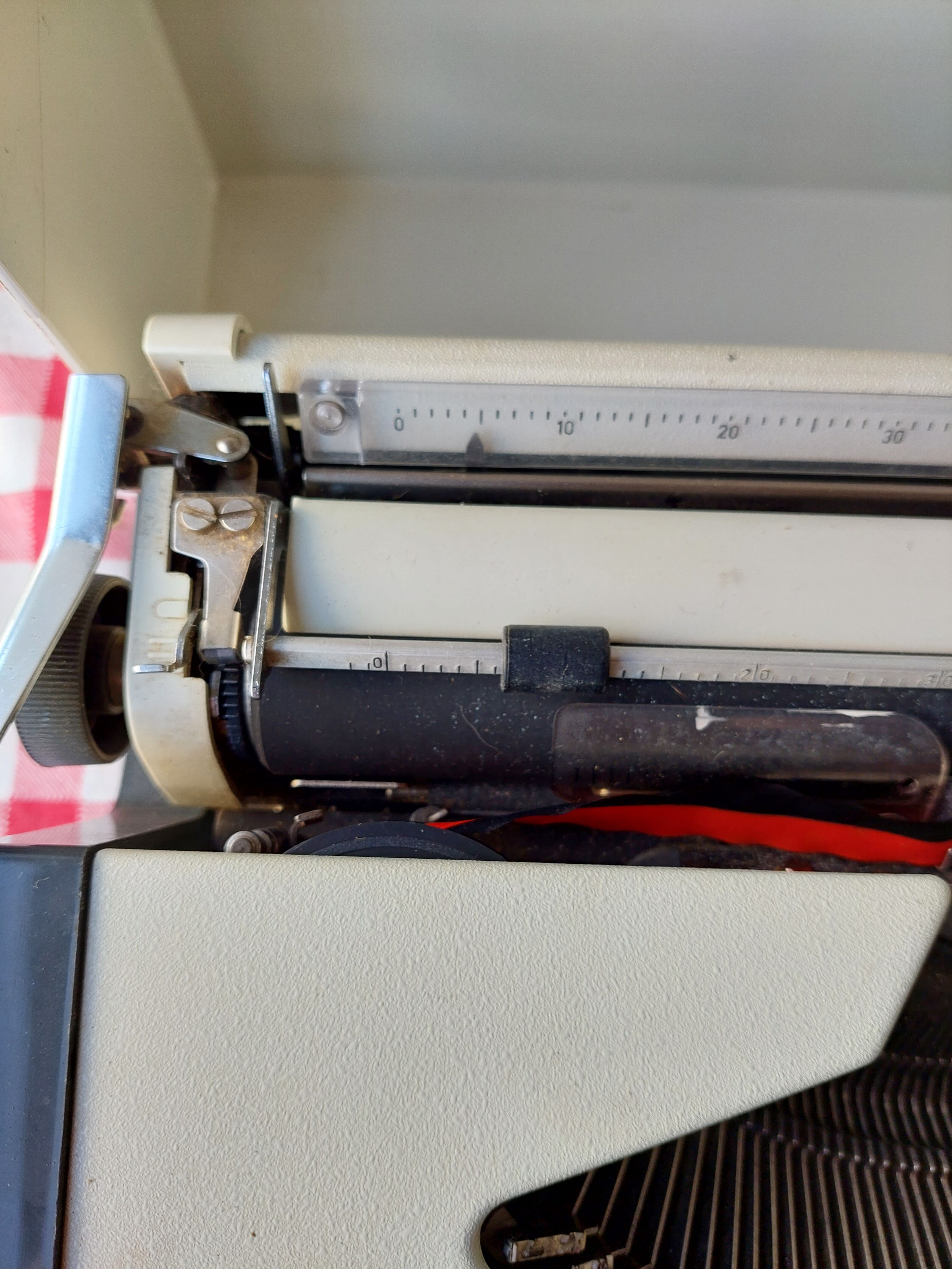 Olympia Traveller Deluxe Typewriter