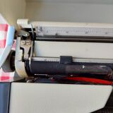 Olympia Traveller Deluxe Typewriter