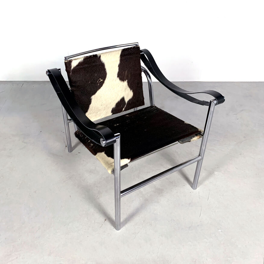 Fauteuil LC1 peau de vache par Le Corbusier pour Cassina 1970 | Selency