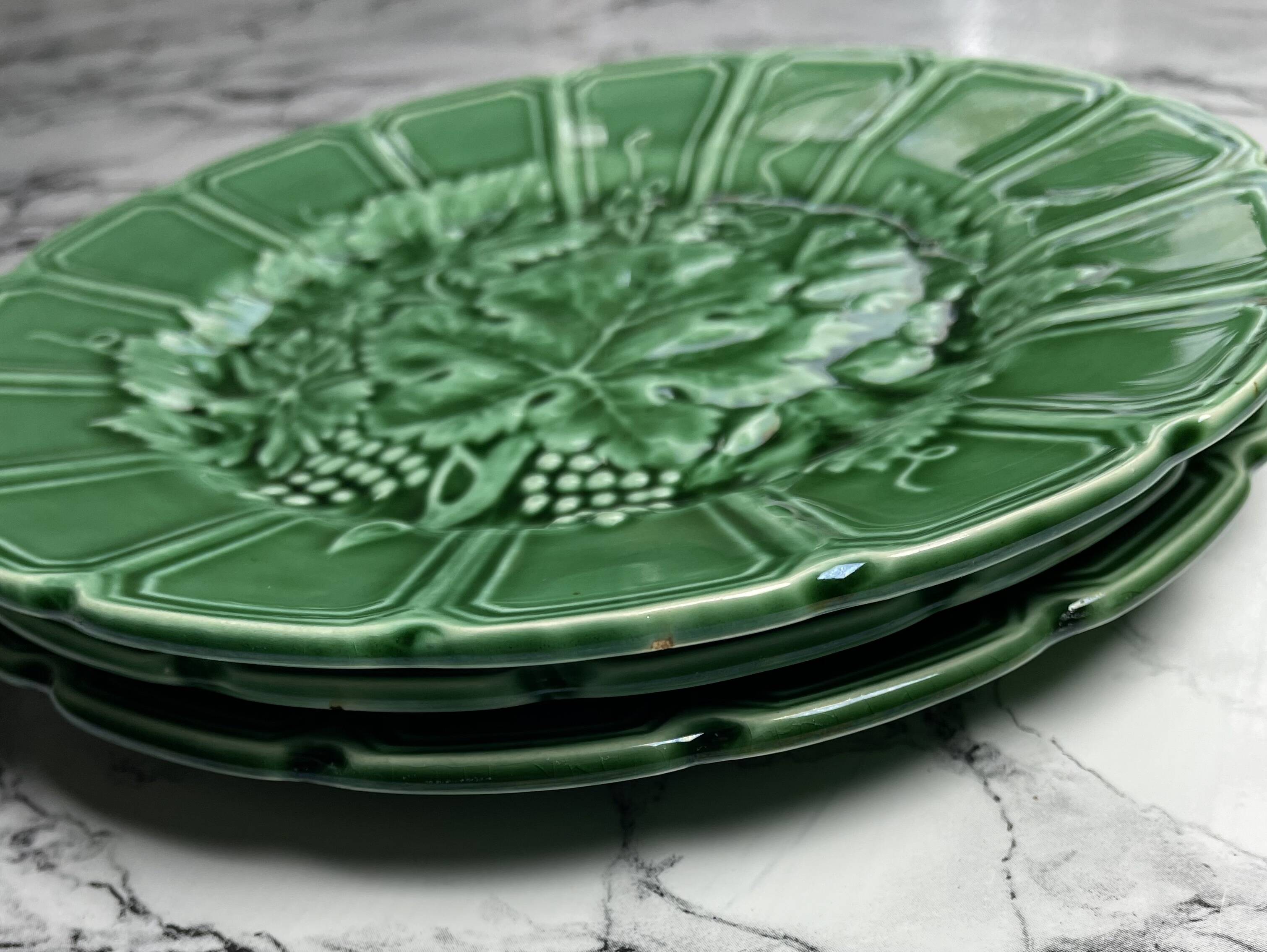 Sarreguemines grape barbotine dessert plates