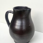 carafe / vase en gres noir ourné, France 1950