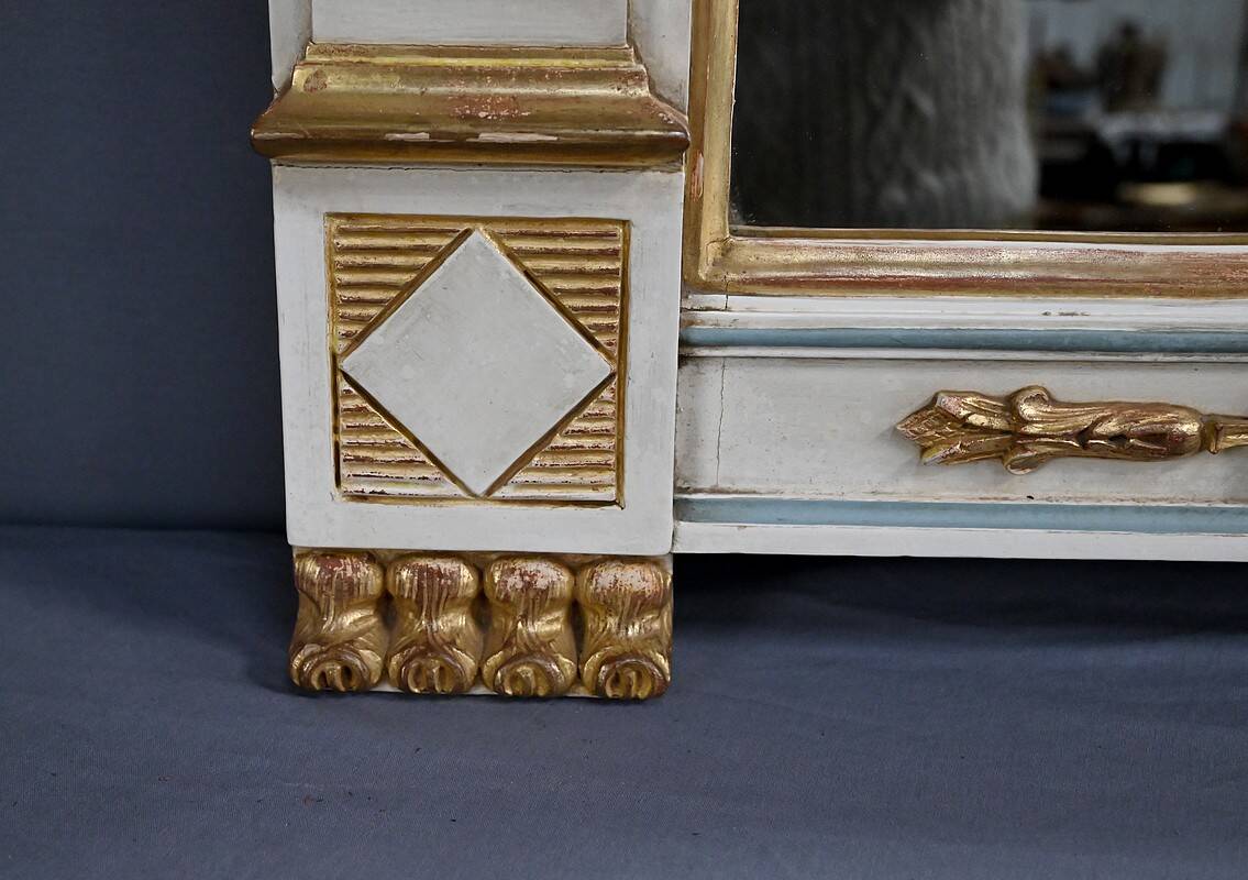 Large trumeau mirror, Directoire style – Early 20th century
