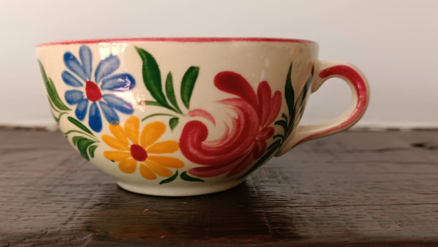 4 earthenware coffee cups from Desvres