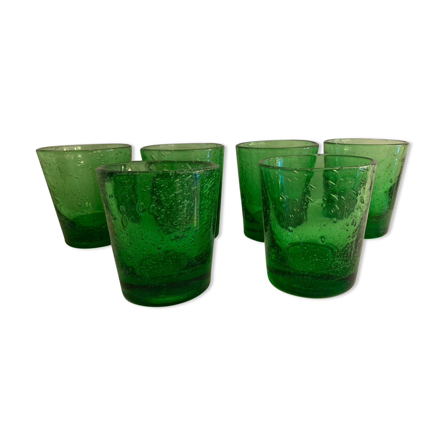 6 green whiskey glasses, bubbles and Biot soufflés