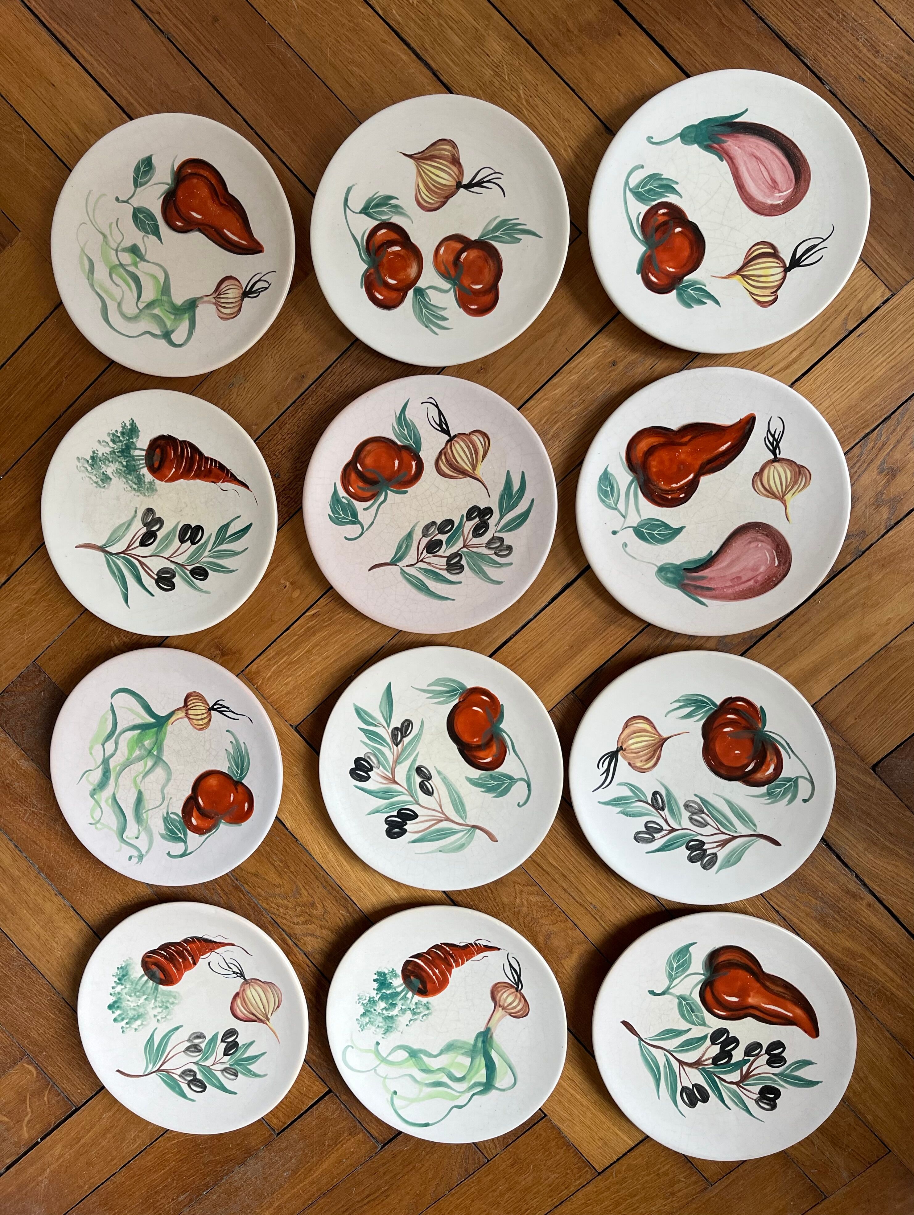 Set of 12 plates