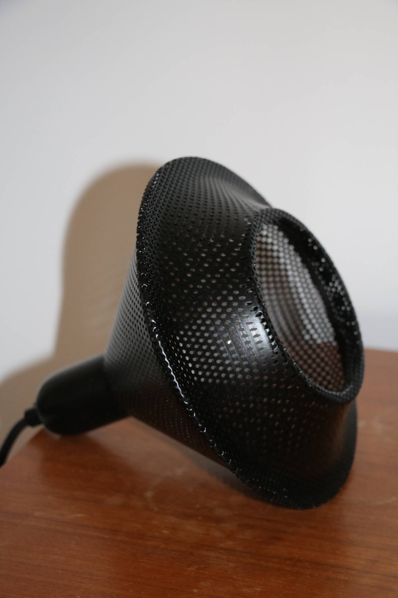 Perforated metal suspension 1980