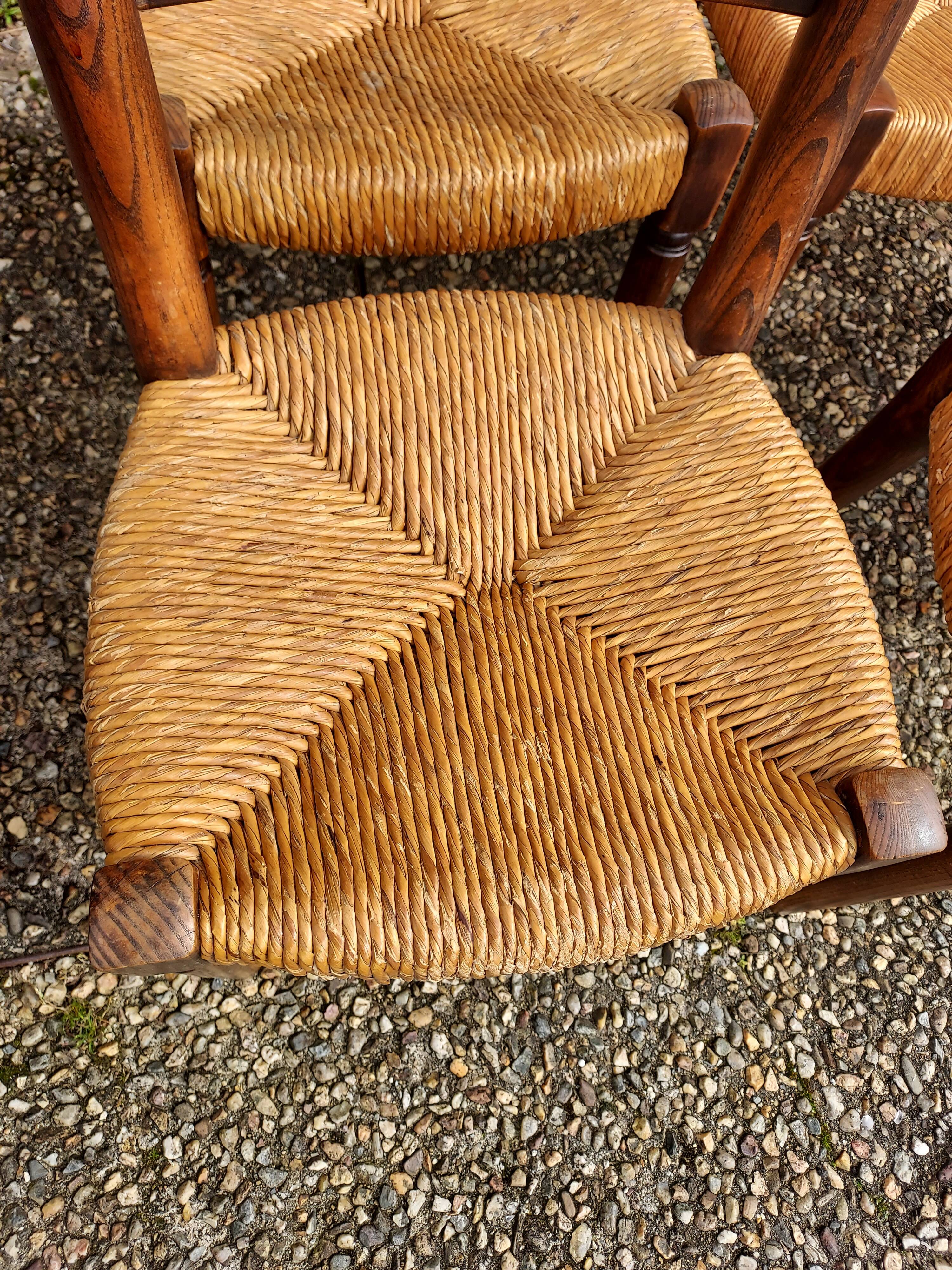 Set of 6 mulched wooden chairs