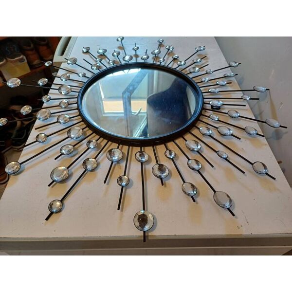 Miroir soleil fer miroir bisauté et cabochons diamants